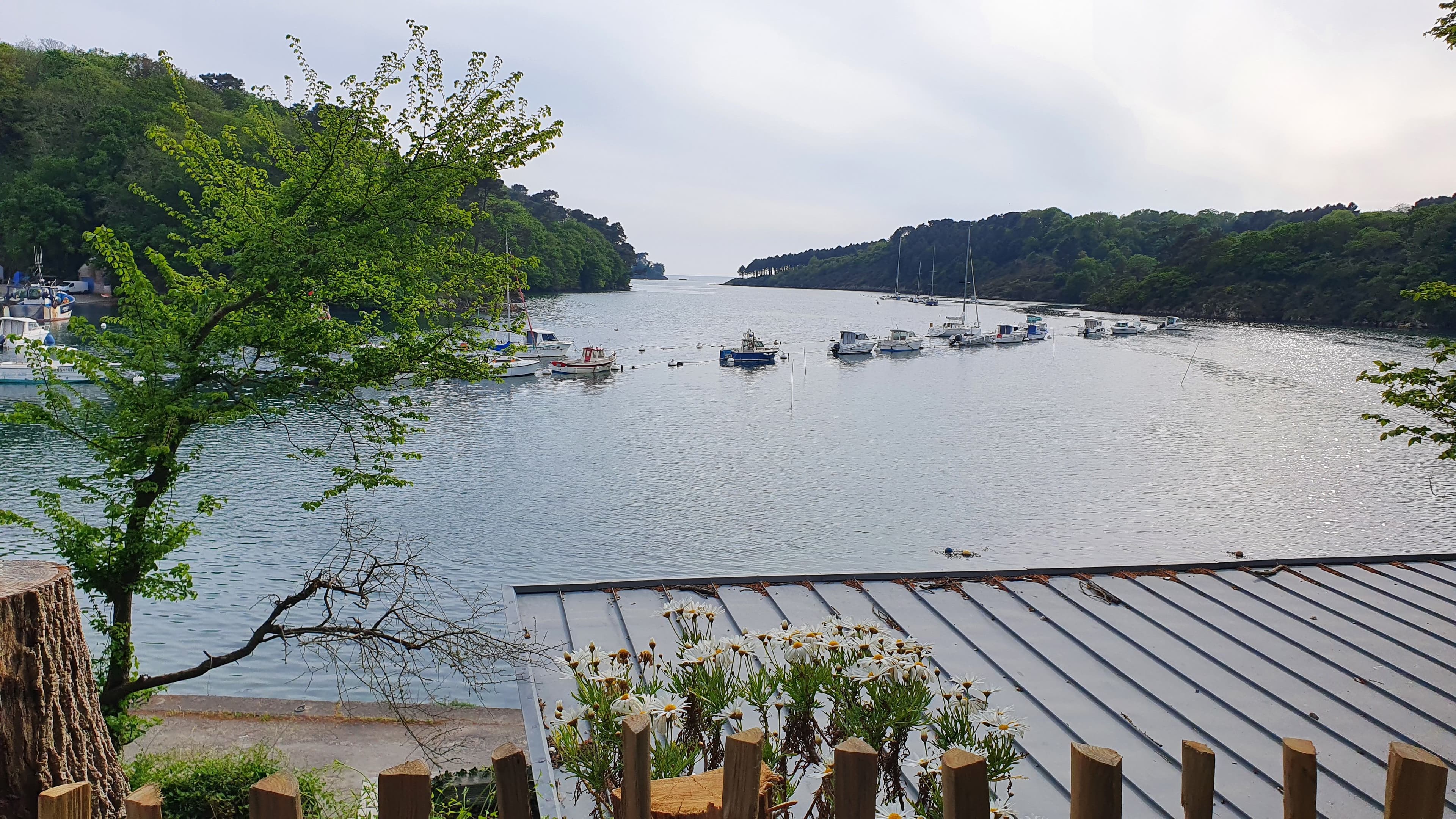 La terrasse des Huîtrières du Château de Bélon. ©Roole