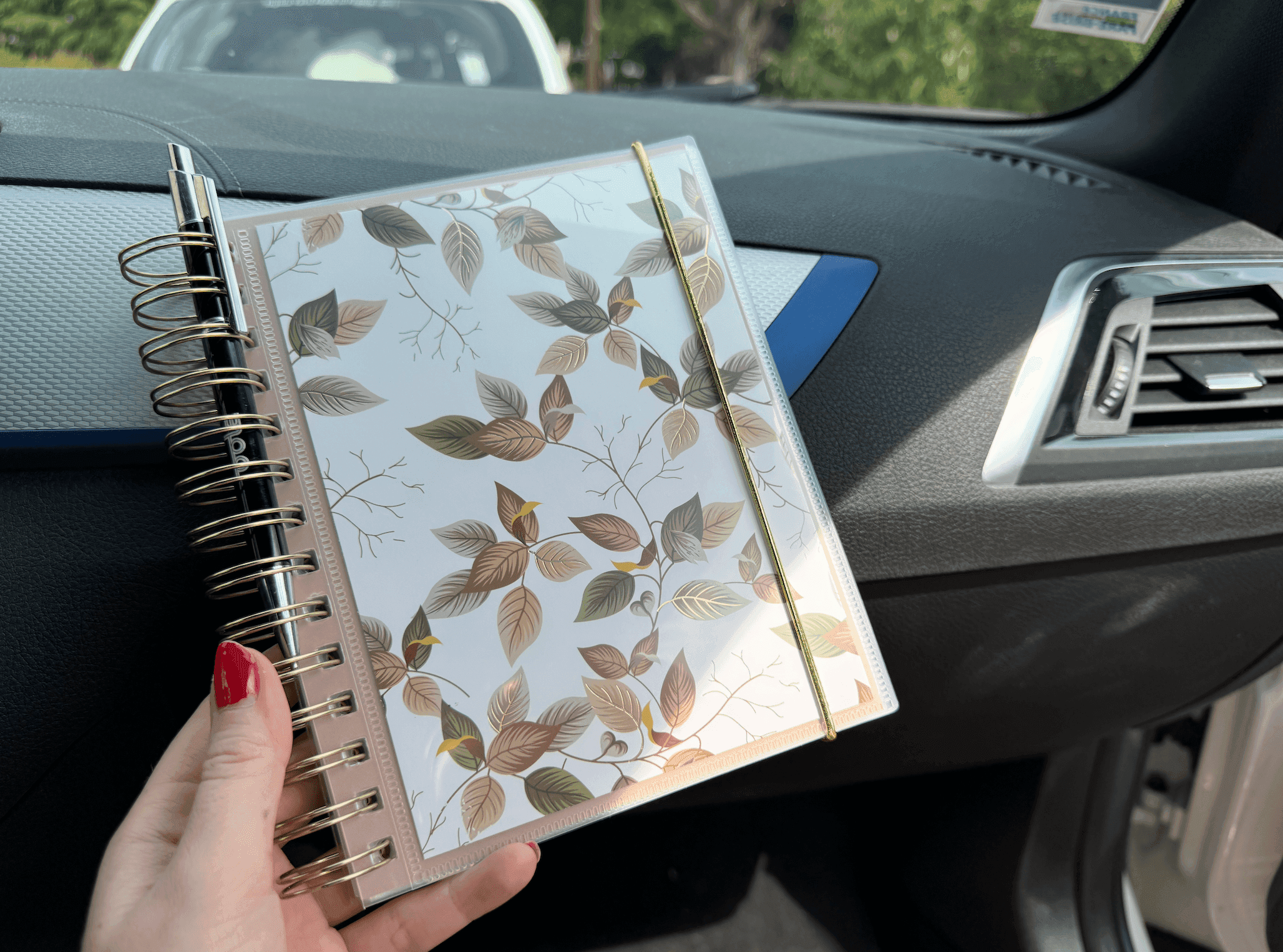 Le petit carnet parfait pour immortaliser les pépites du voyage. ©Roole