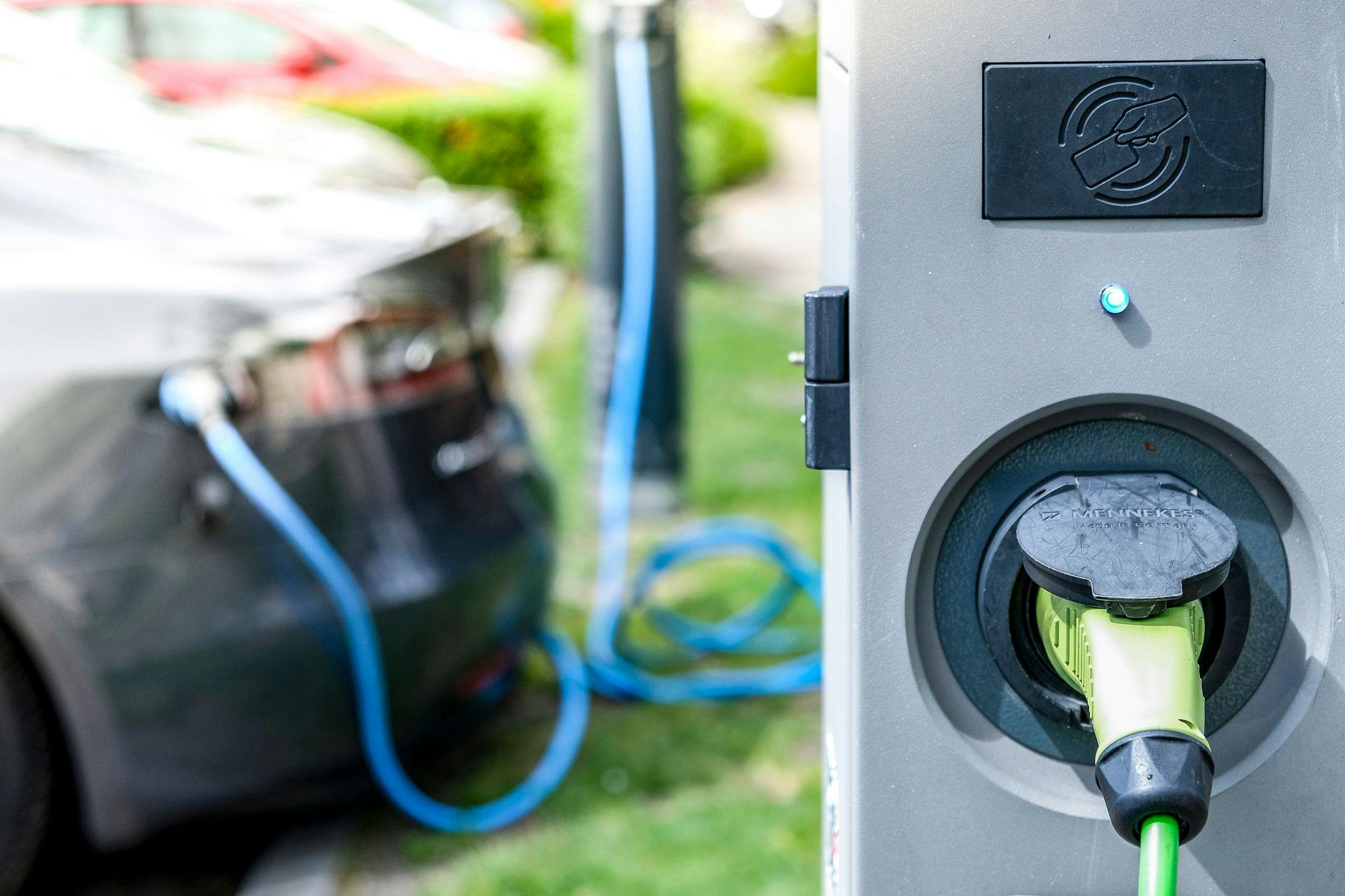 Préserver la batterie lithium d'une voiture électrique