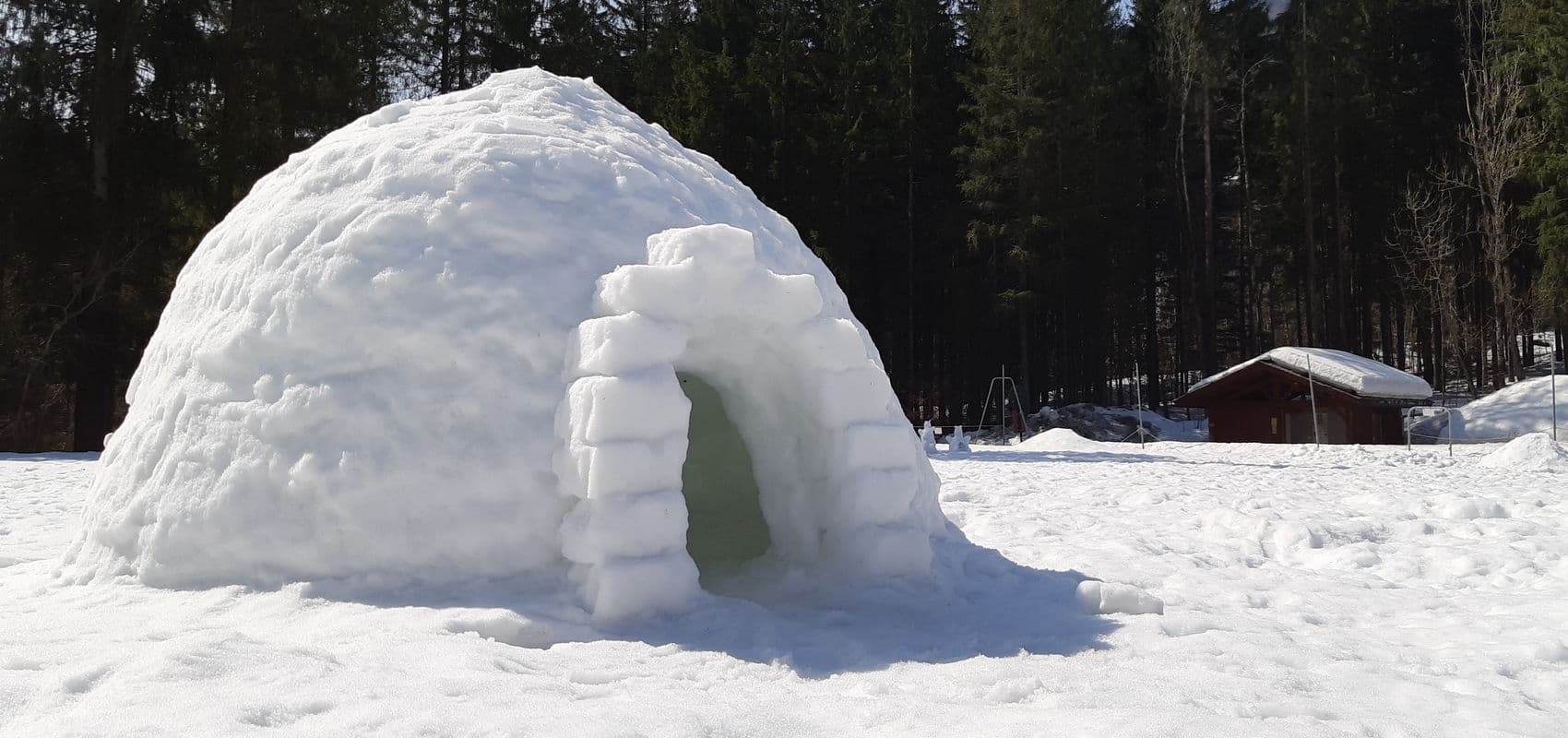 Construction d'un Igloo © Regards Insolites