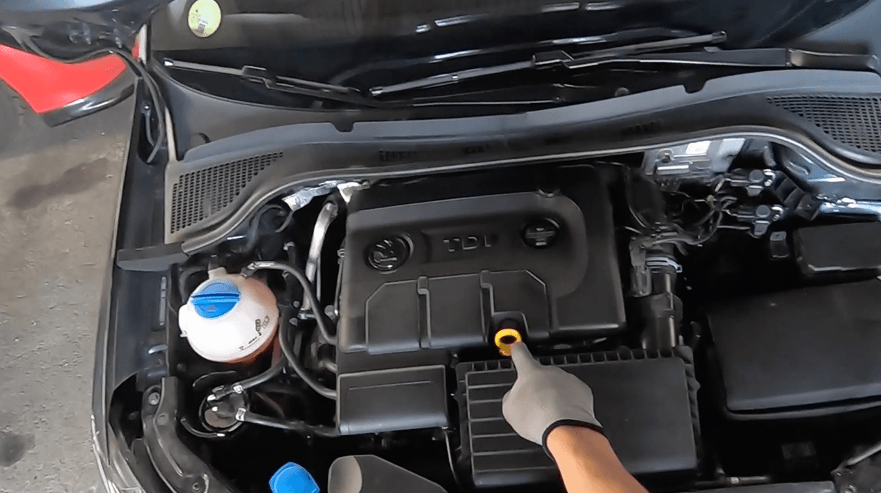 Contrôler les niveaux de liquides de sa voiture