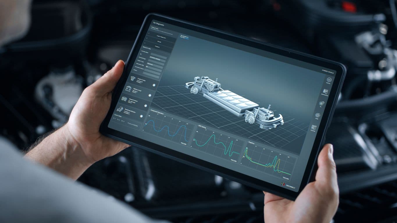 Vue sur une tablette, d'un logiciel de diagnostic de batterie de voiture électrique