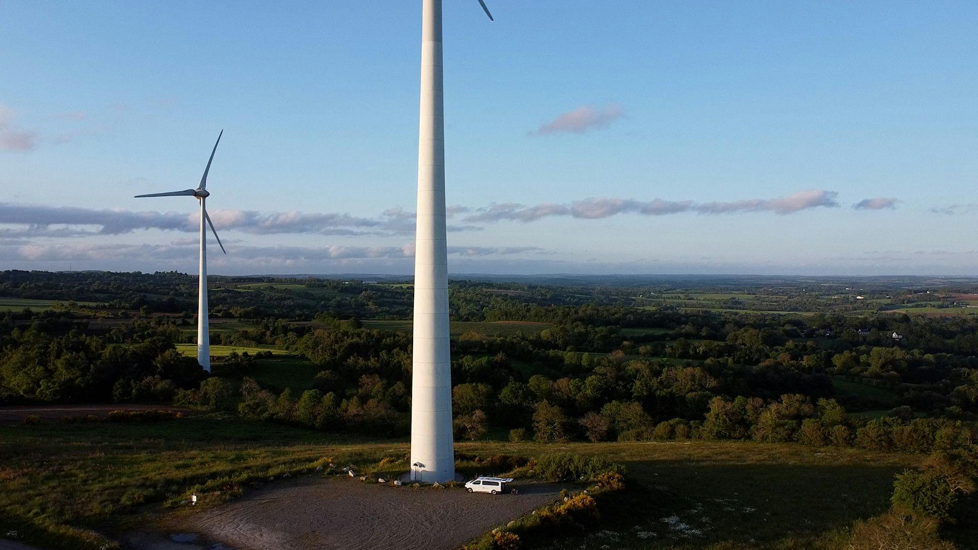 Passer une nuit au pied d'une éolienne... Une expérience insolite ! ©Roole