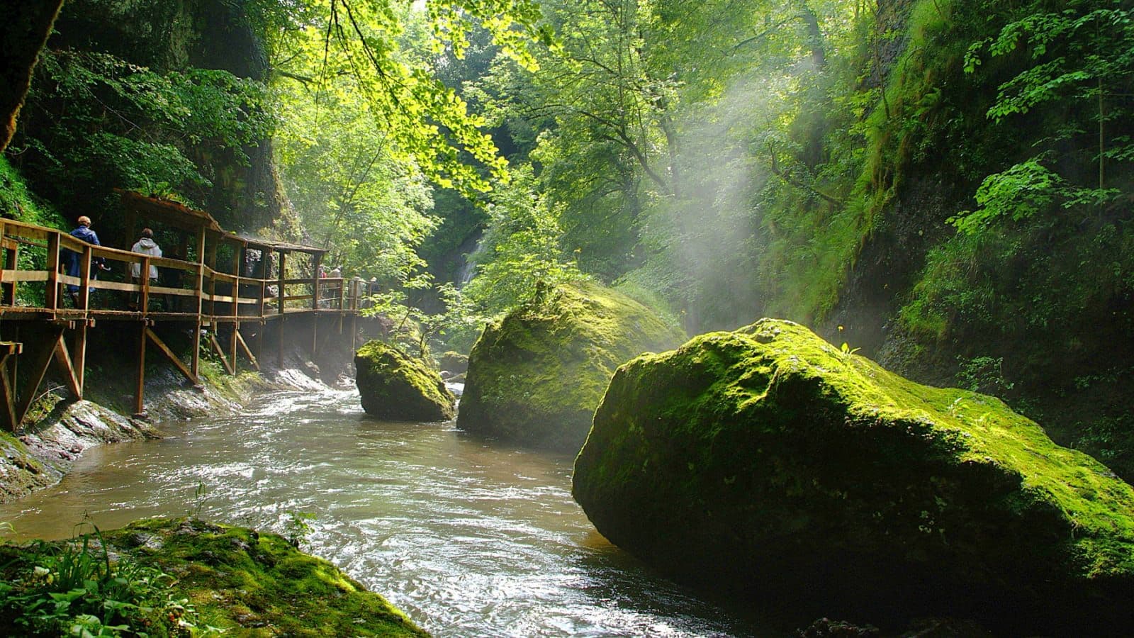 Gorges de la Jordanne © Auvergne Tourisme