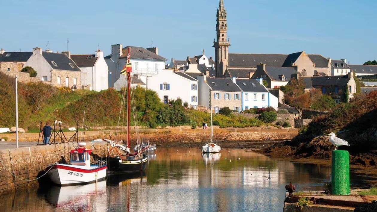 La vie paisible à Lampaul. ©Ouest France