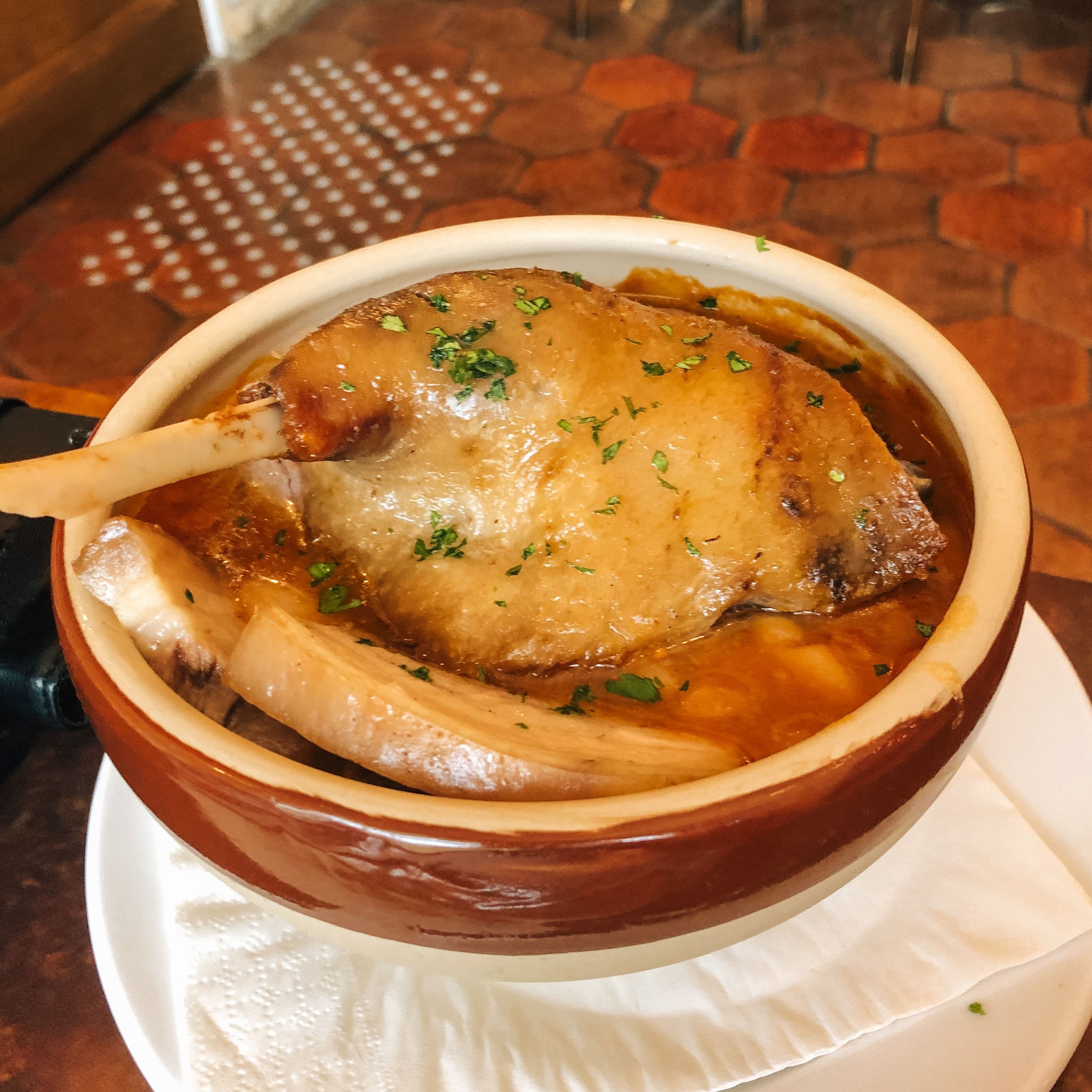 Le cassoulet du Terminus des Pèlerins.