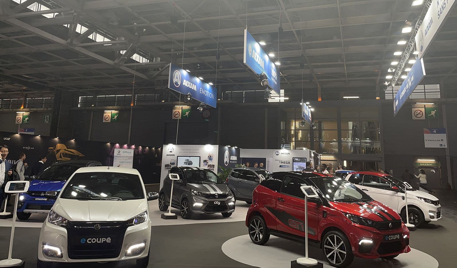 Stand d'Aixam au Mondial de l'Auto 2022, constructeur de voitures sans permis.