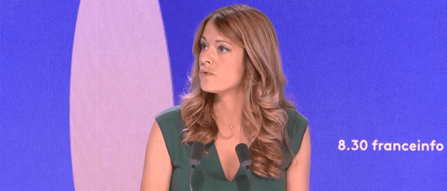 Maud Bregeon sur le plateau de Franceinfo