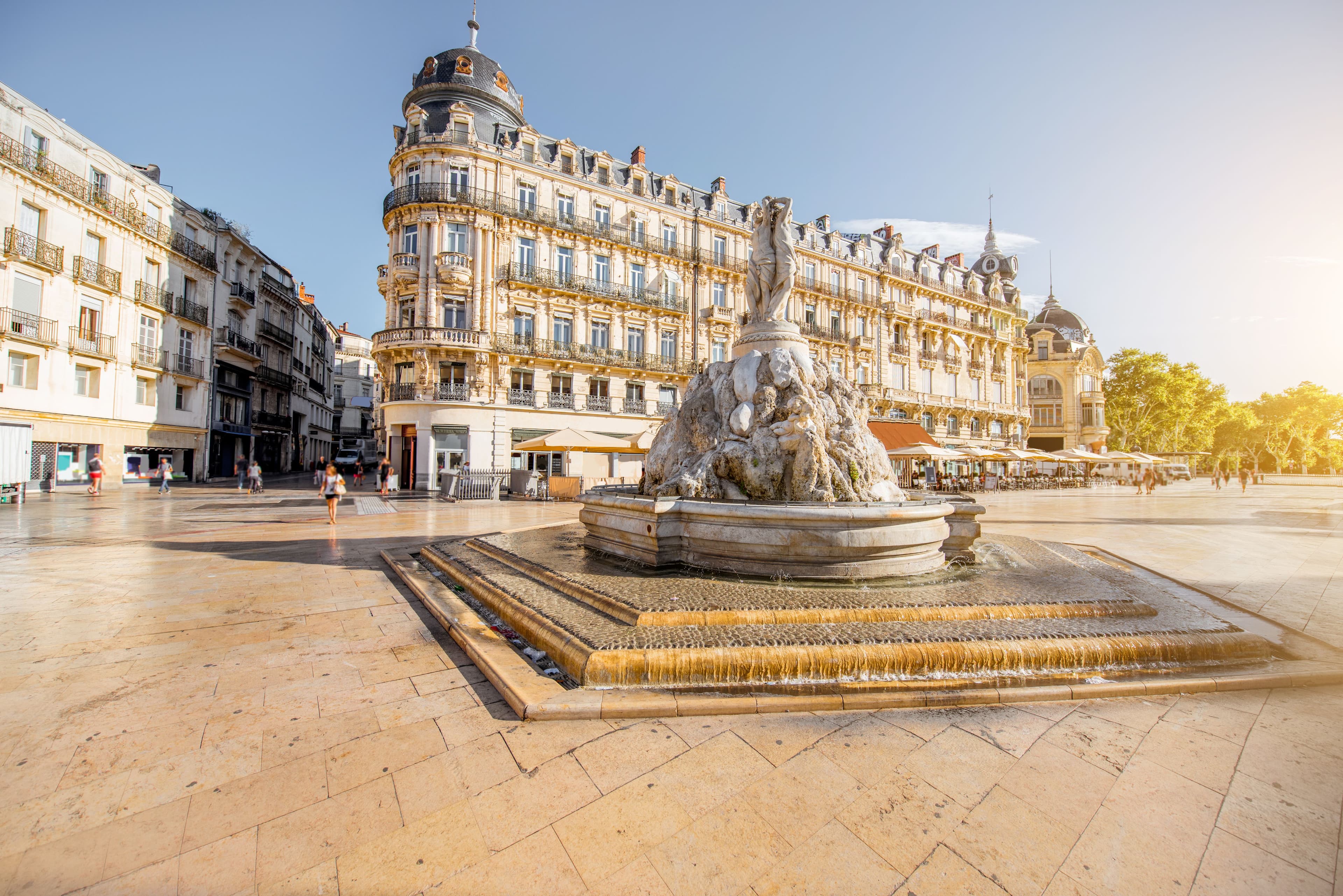 Place de la Comédie à Montpellier sous le soleil