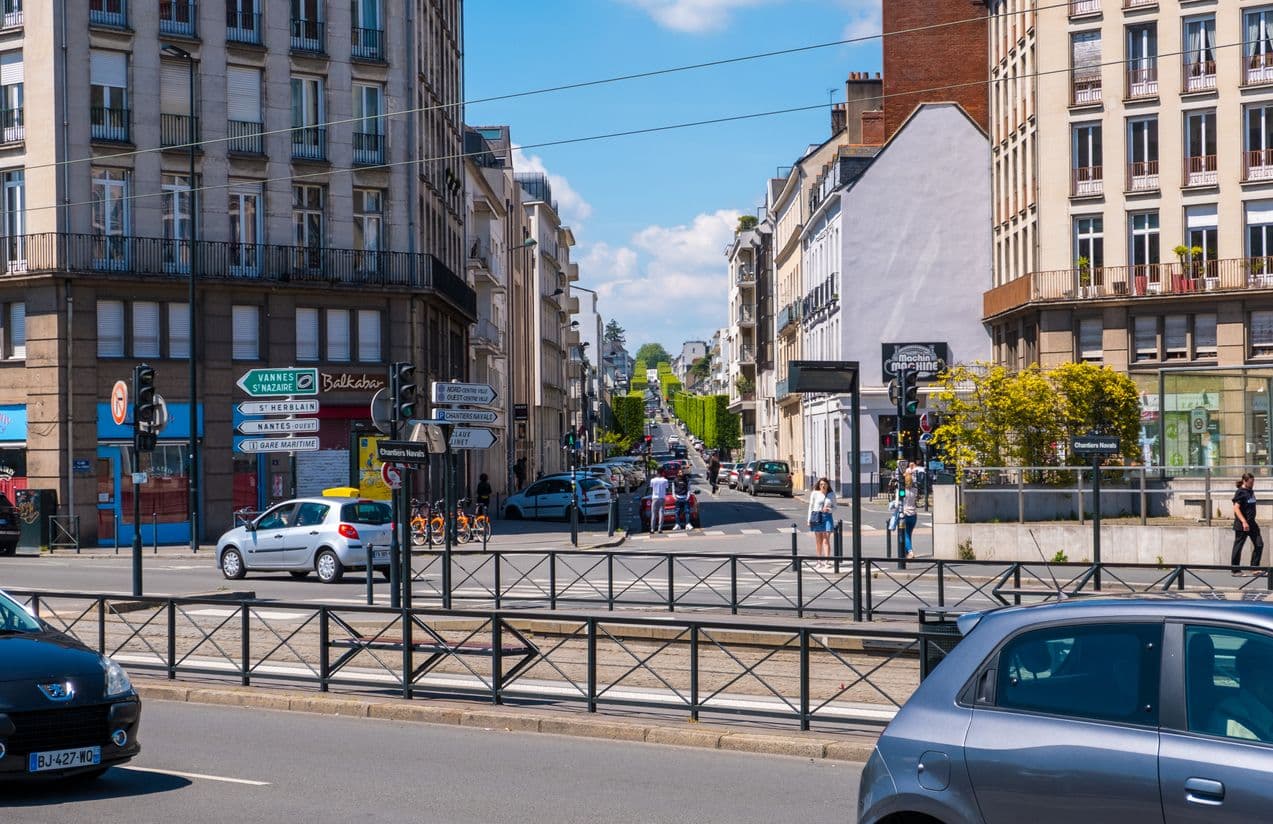 Trois citadines blanches ont été déployées le 2 septembre 2024.