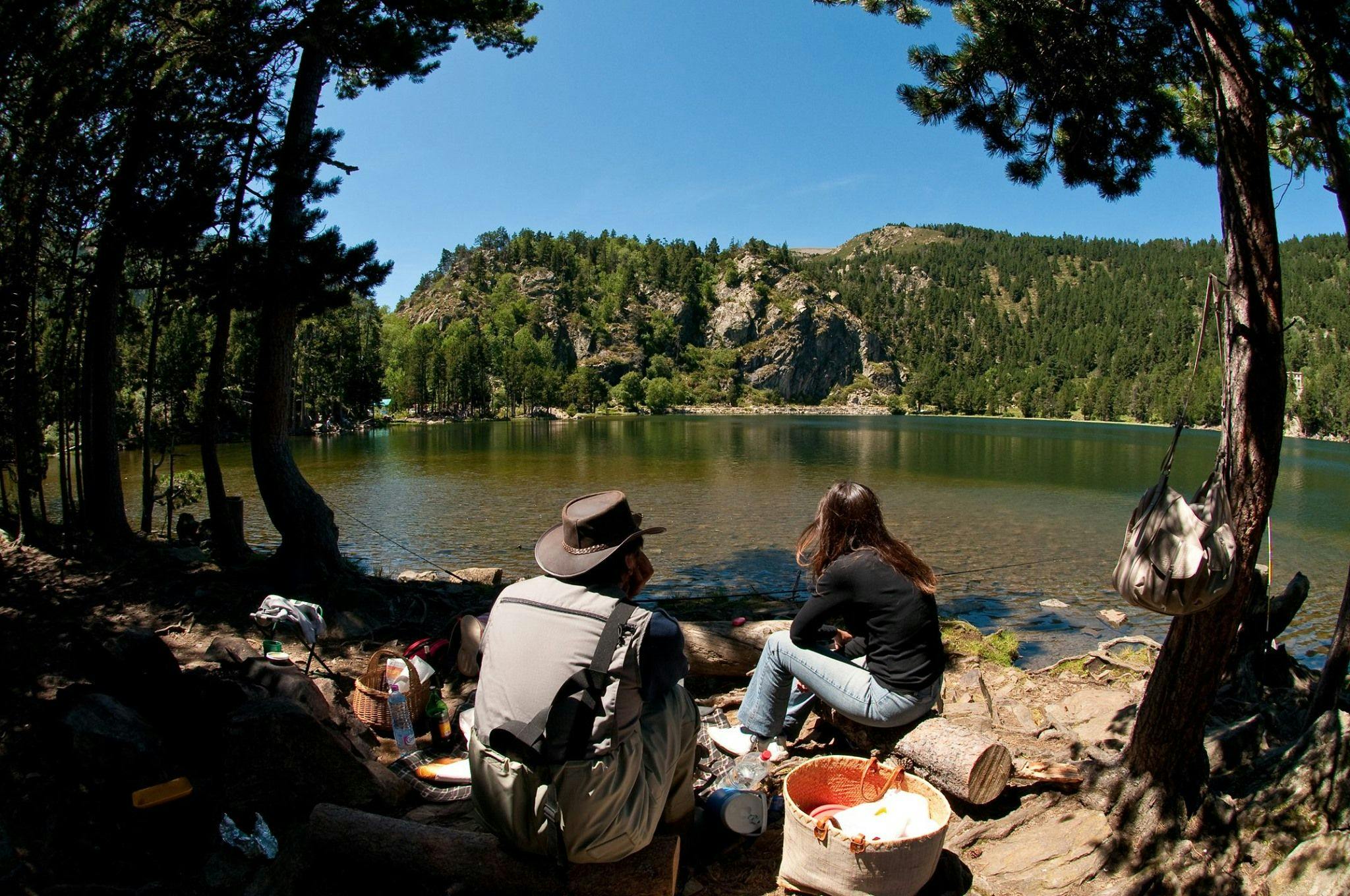 Pique-nique autour du Lac de Balcère. ©Les Angle Station