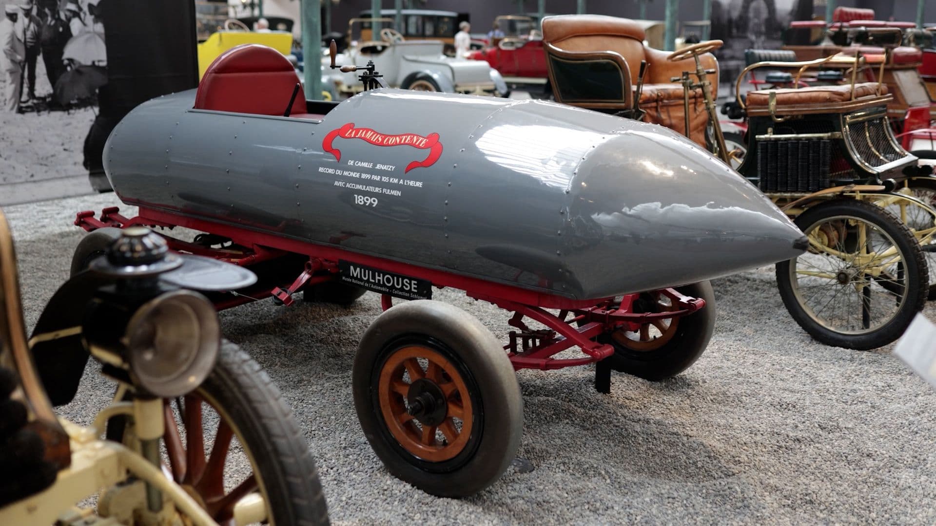 La Jamais Contente, exposée à la Cité de l’Automobile à Mulhouse. ©Roole