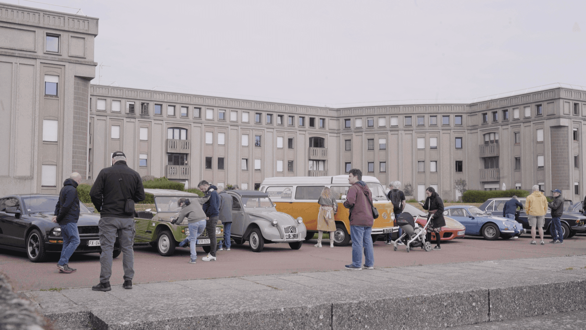 Plus de 7 000 manifestations dédiées aux voitures anciennes sont organisées chaque année en France. ©FFVE