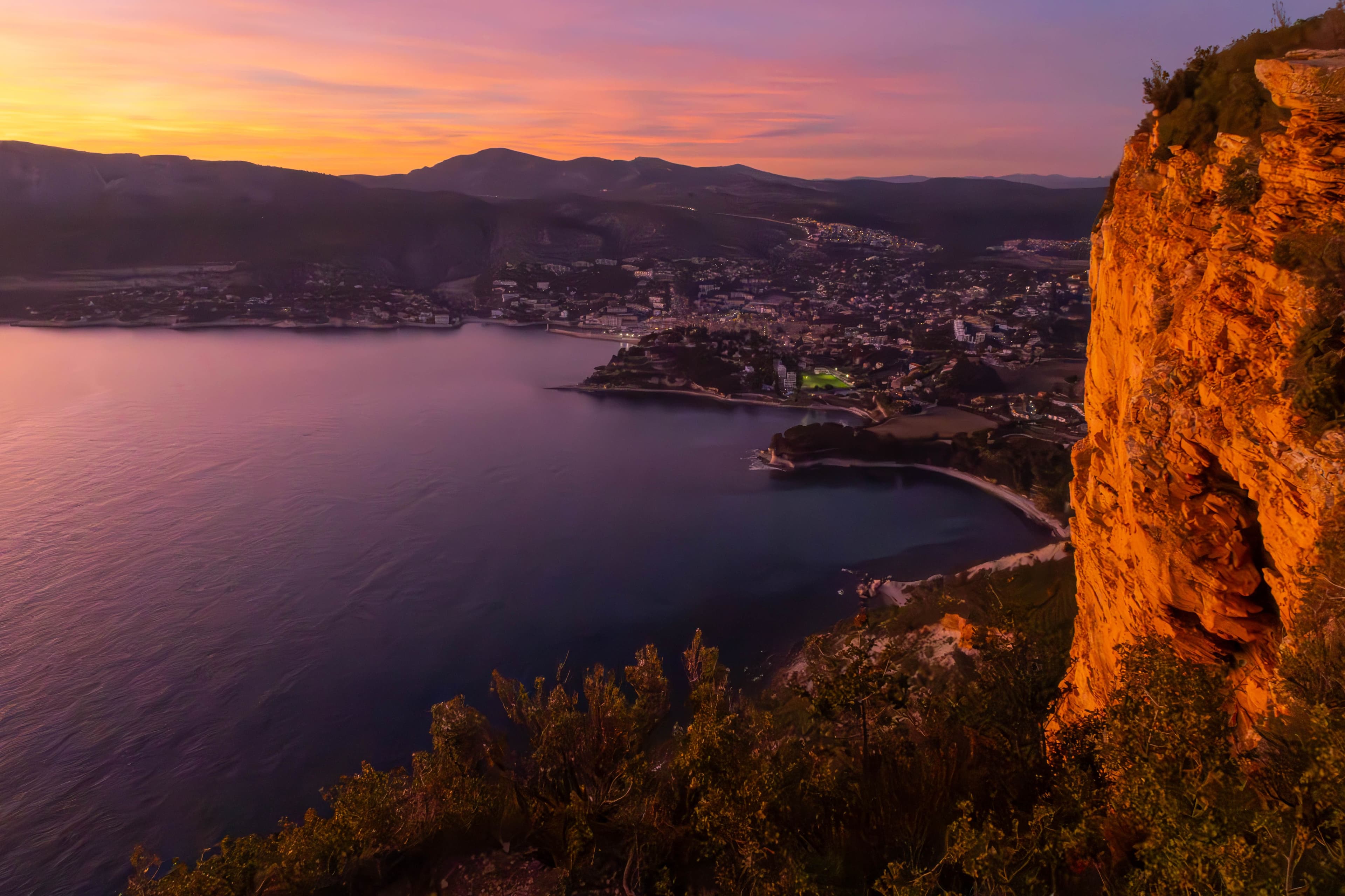 La route des crêtes, entre Cassis et La Ciotat en Provence, une des plus belles routes de France