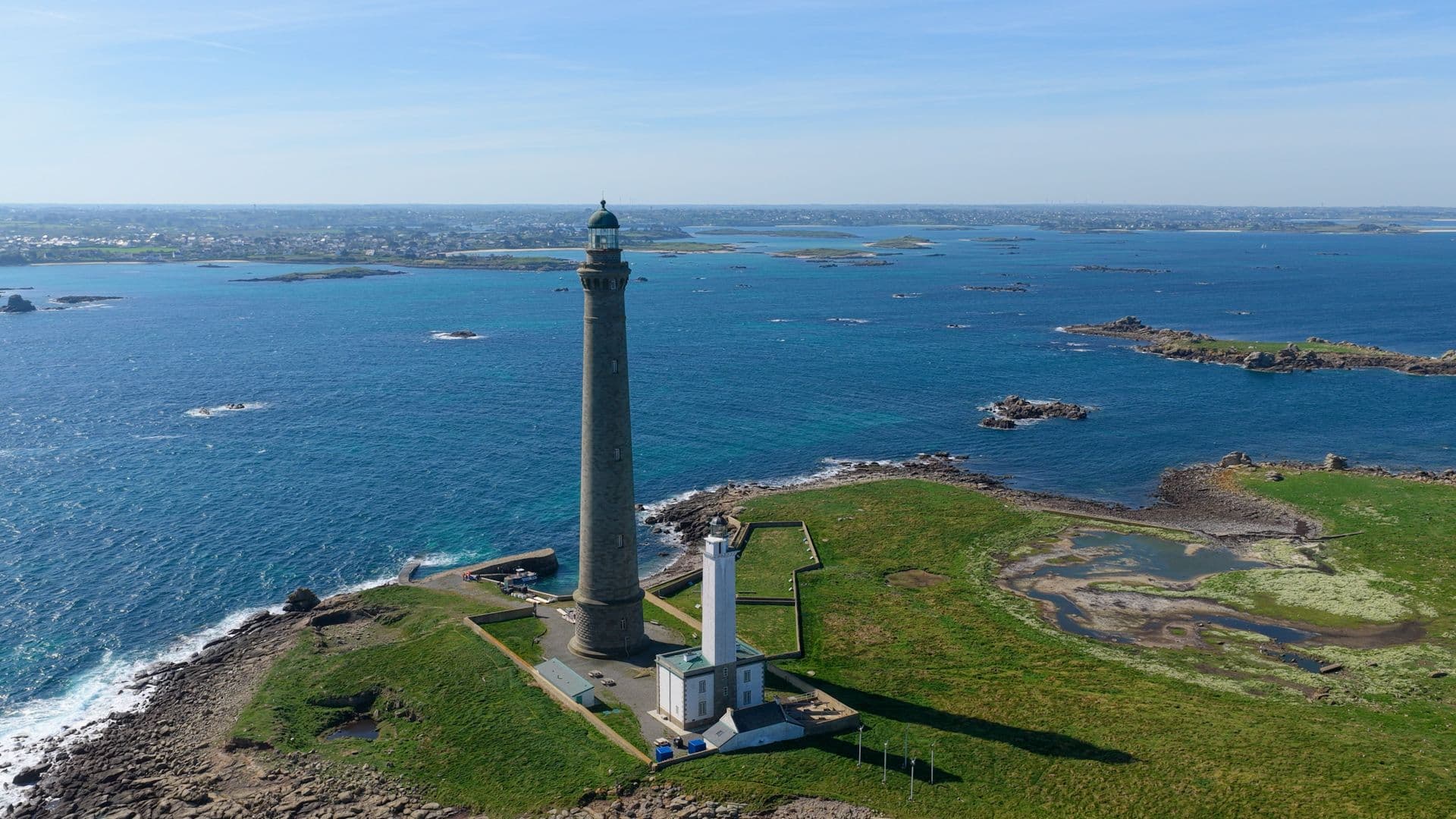 Le phare de l'Île Vierge est le plus haut phare en pierre d'Europe. ©Roole
