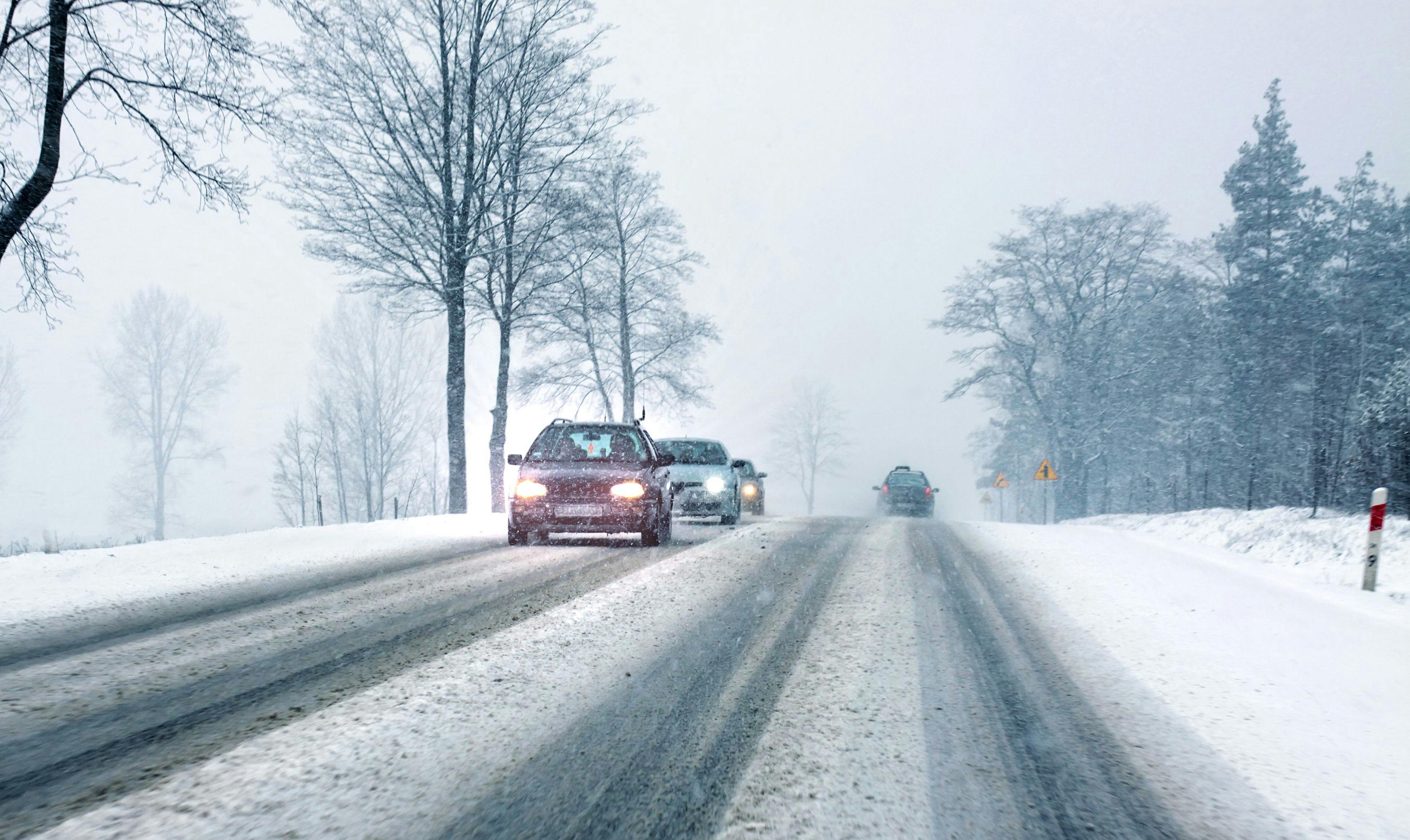 Verglas, neige: nos conseils si vous devez prendre votre voiture