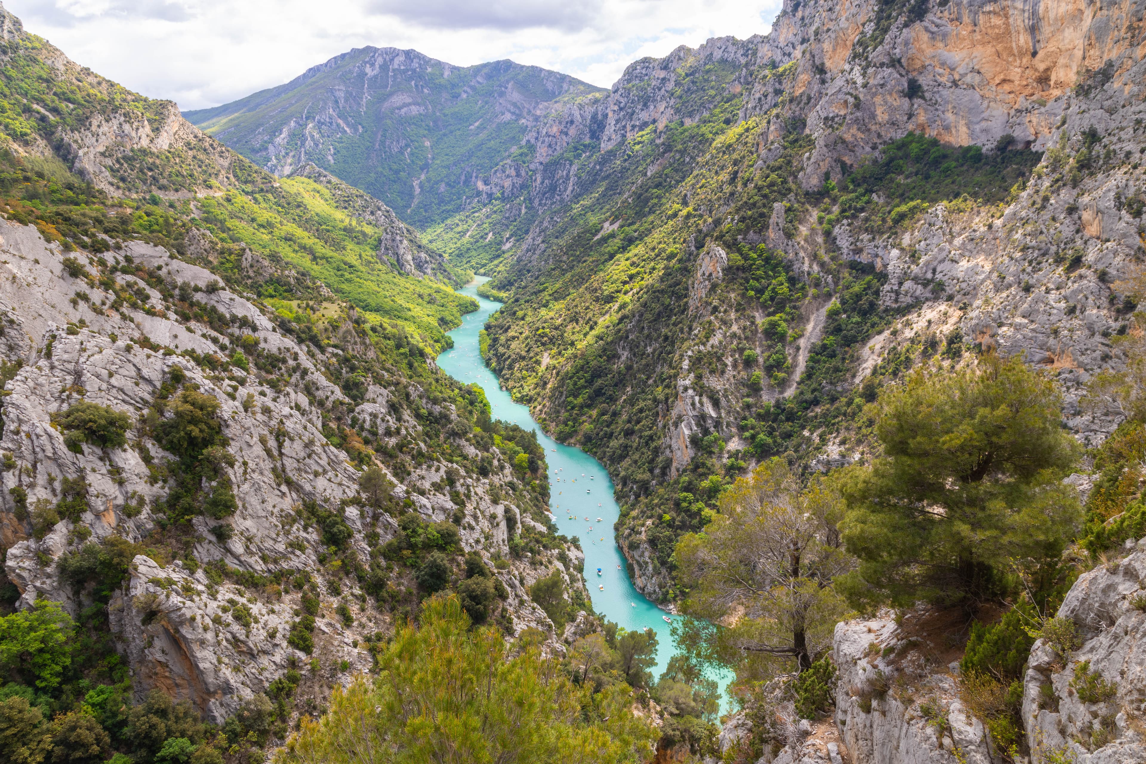 Les Gorges du Verdon vues de la route de Castellane (D952). @nature_voyages_decouvertes