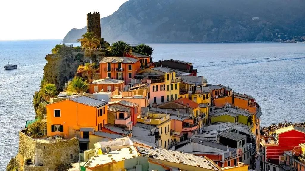 Point de vue sur le village de Vernazza © Italian riviera