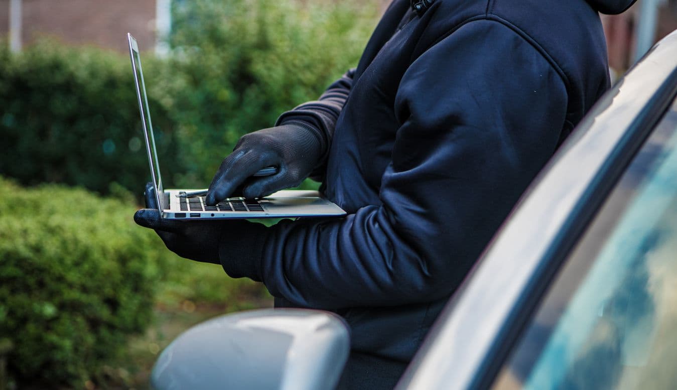 Avis à tous les conducteurs: le vol de voitures à l'aide d'un brouilleur d' ondes, un phénomène en pleine expansion 