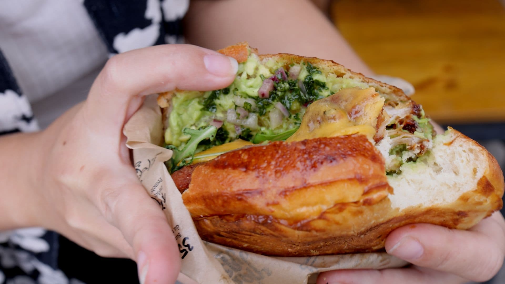 Le burger Mamma California du foodtruck « Gourmet ».