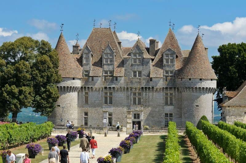 Le château de Monbazillac, merveille médiévale au milieu des vignes. <strong>©</strong>DordognePerigordTourisme