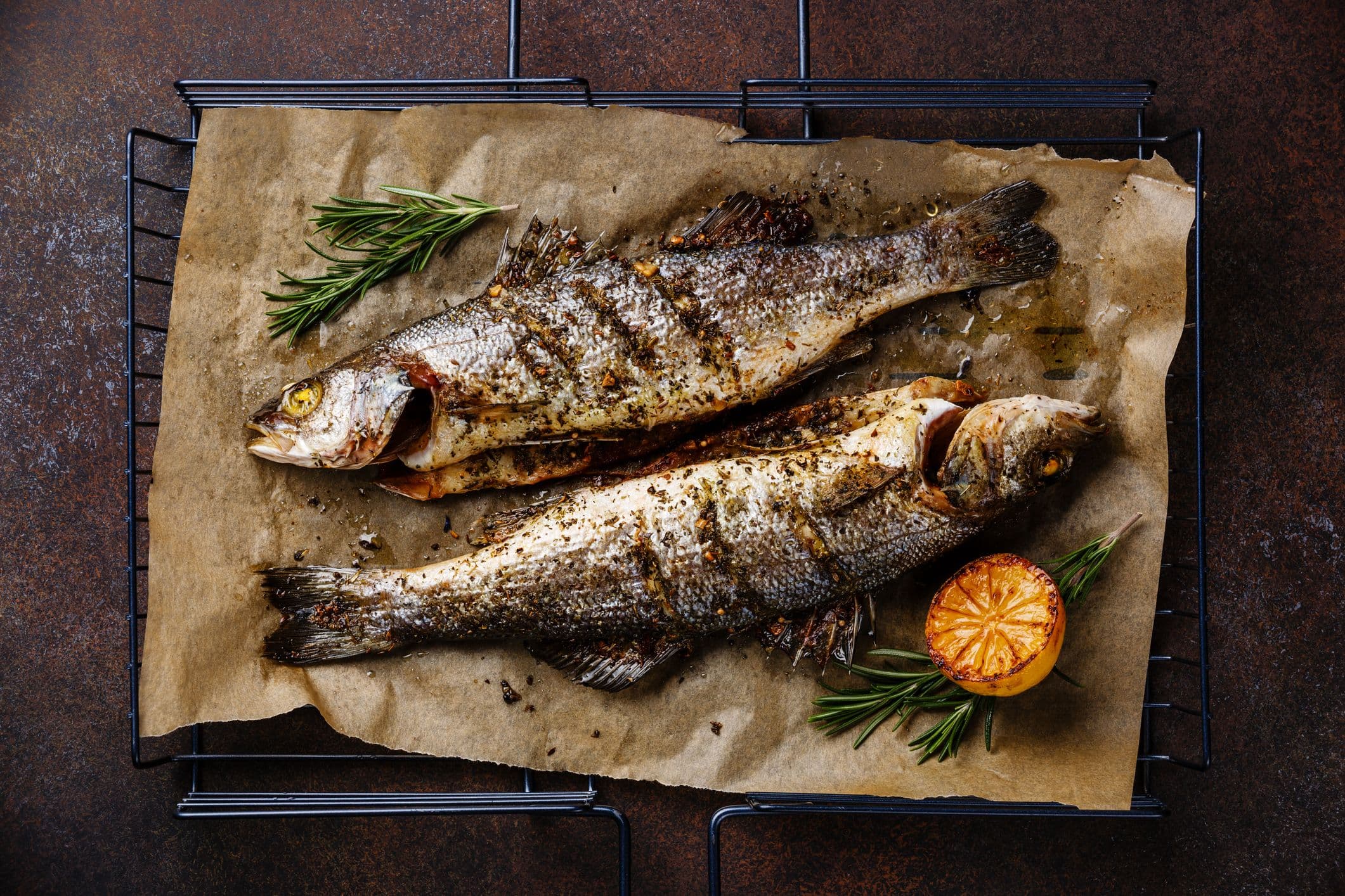 Dégustez des poissons frais et grillés chez Pujol, une institution de Port-Vendres. ©Lisovskaya