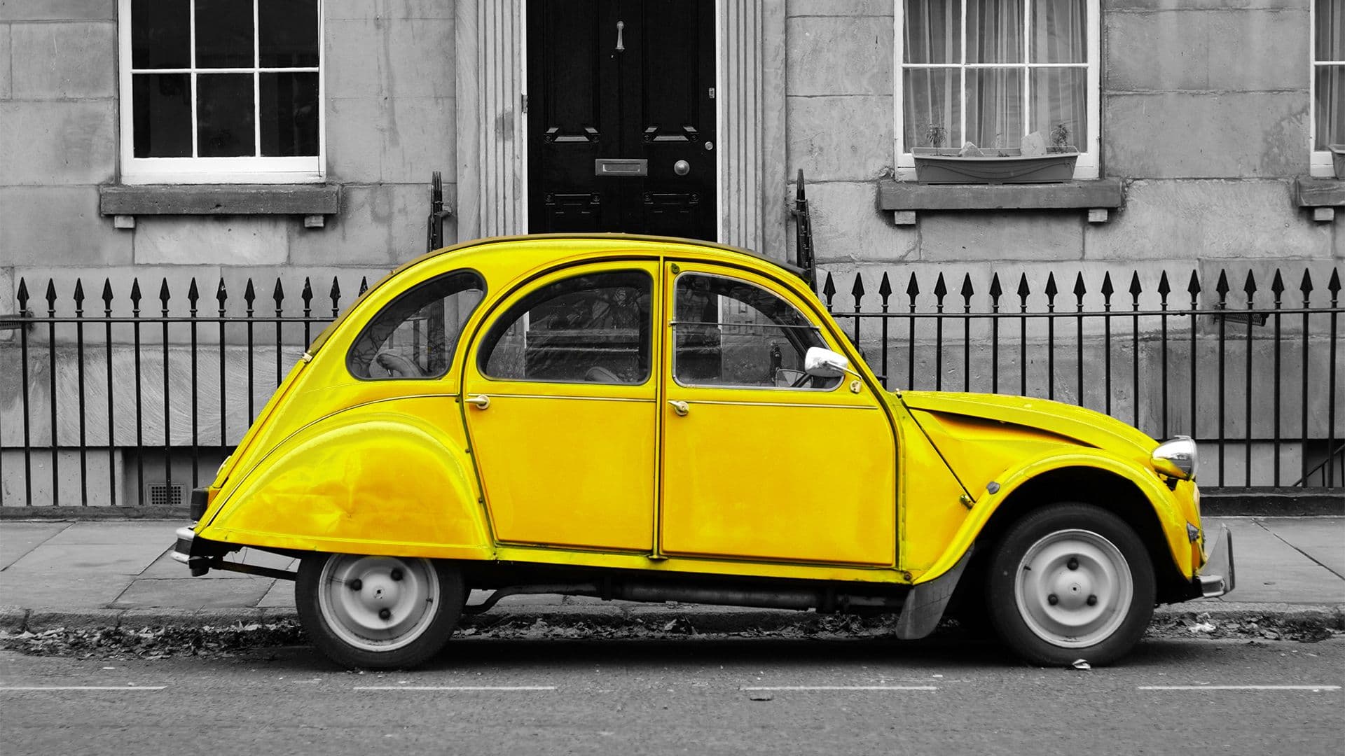 Photo d'un voiture de collection jaune pour mettre en avant notre quiz sur les voitures de collection.