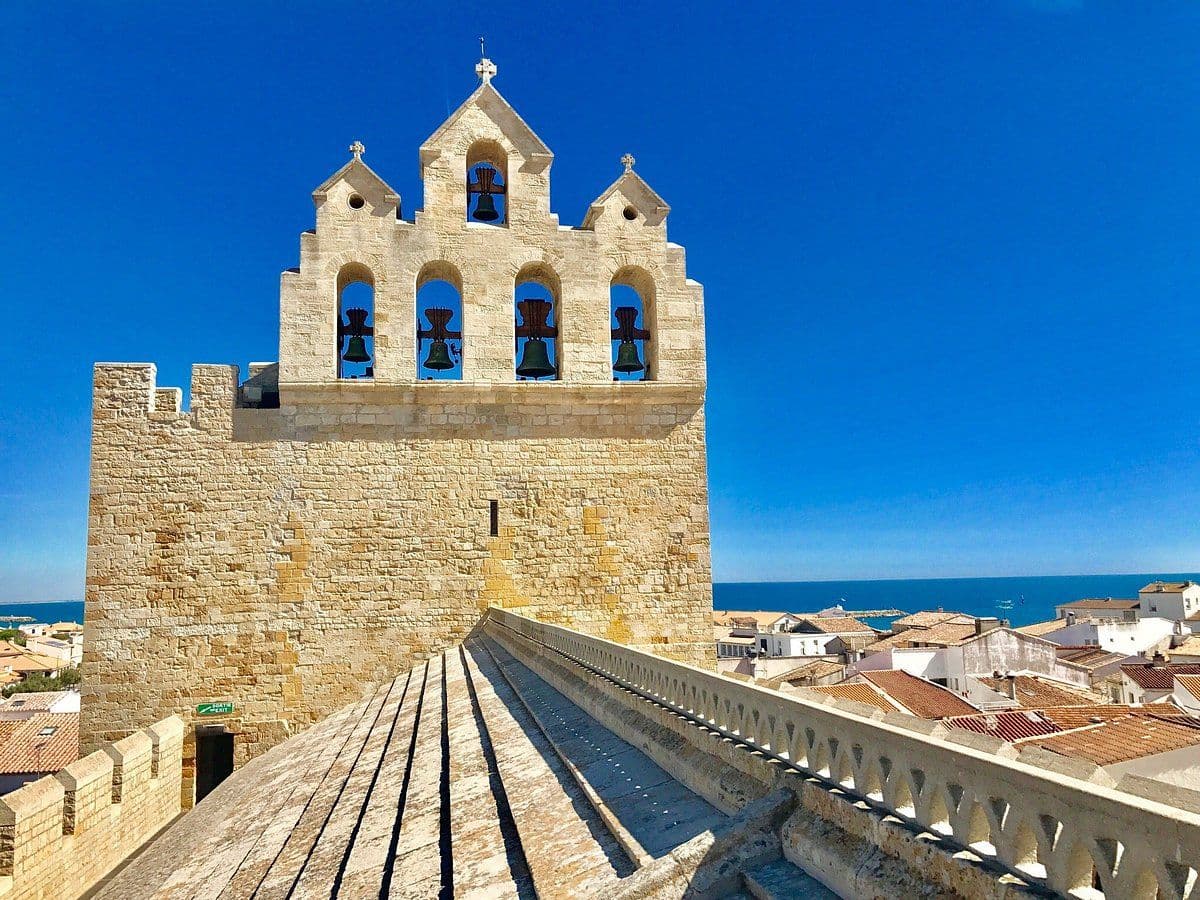 Le toit de l'Eglise de Saintes-Maries-de-la-Mer offre un panorama exceptionnel l ©OT Saintes-Marie-de-la-Mer