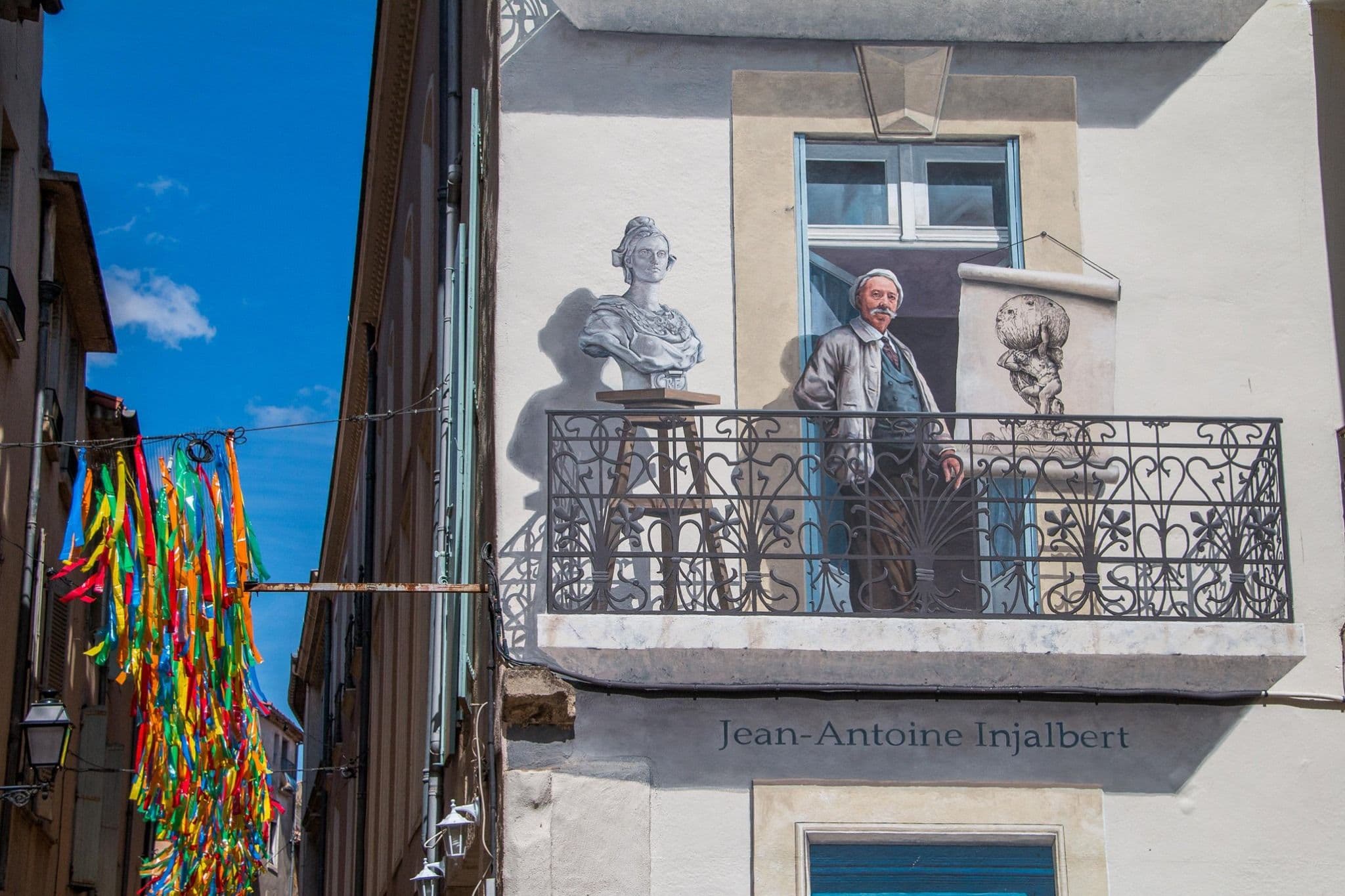 Les fresques en trompe l'oeil : un parcours en 16 étapes à découvrir à travers les rues de Béziers. ©OTBéziers