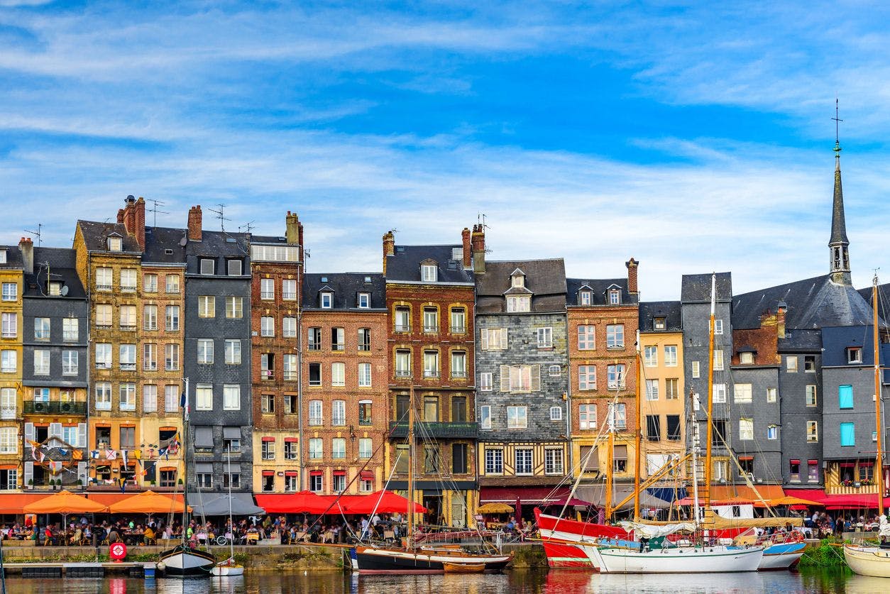 Le charme pittoresque du port de Honfleur ©samael334