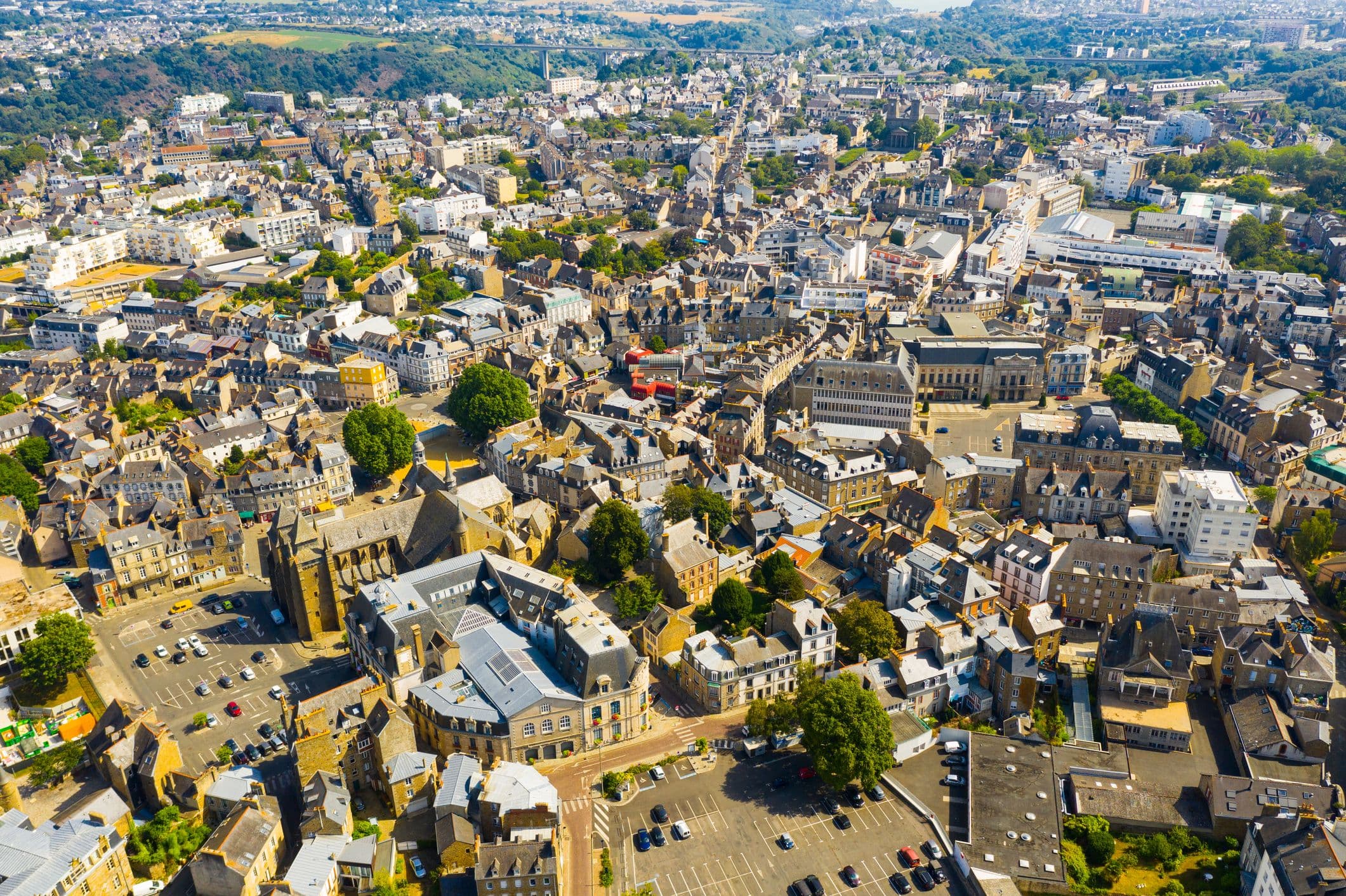 La ville de Saint-Brieuc en Bretagne, vue du ciel