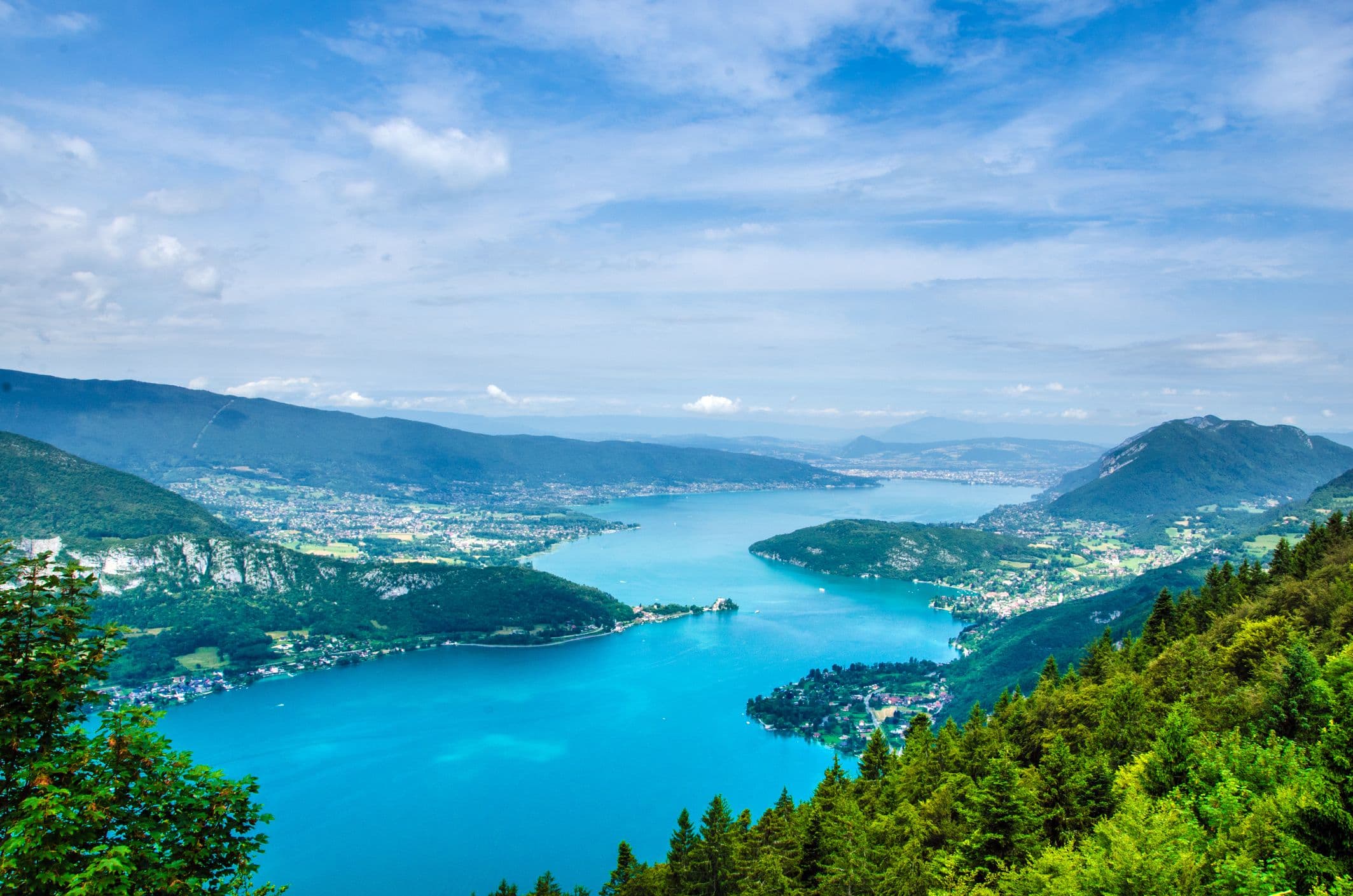 La beauté de la Savoie et de la Haute-Savoie se retrouve dans cette photo pour illustrer notre quiz sur ces deux départements