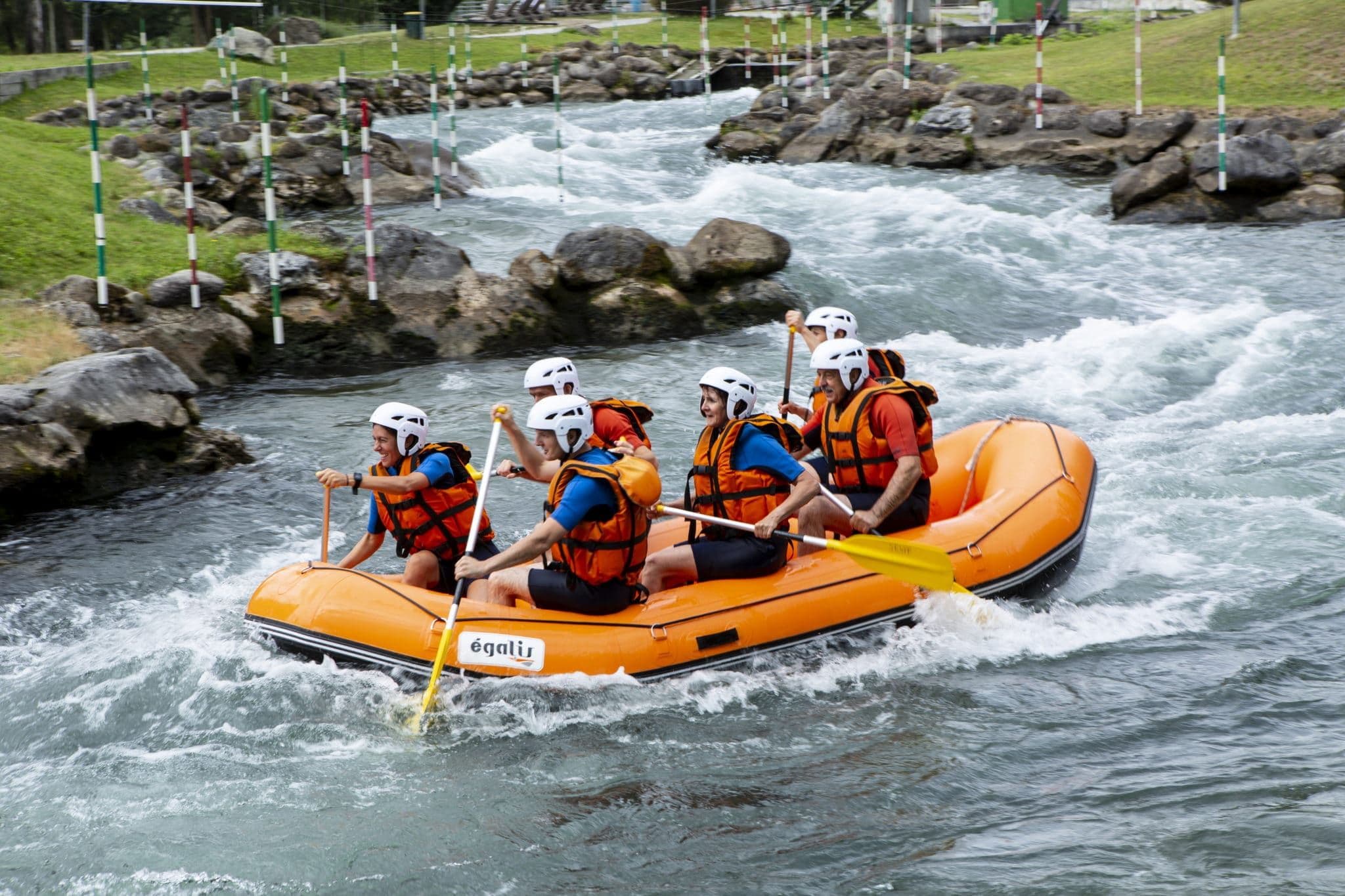 Du rafting en pleine ville ? C'est l'expérience qu'offre le Parc Aquasport, au coeur de Pau. ©Parc Aquasport