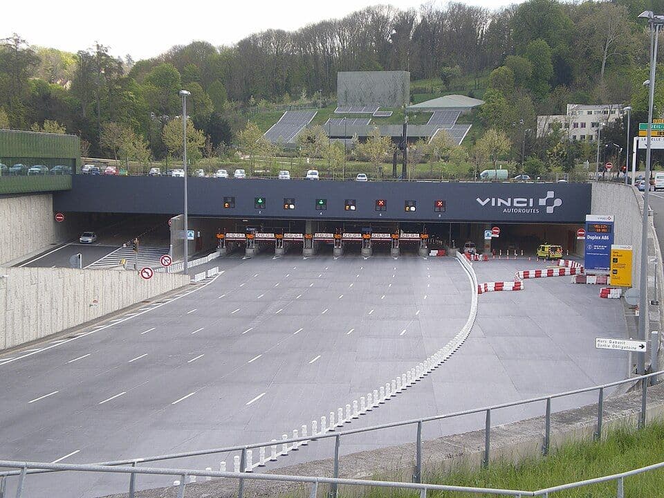 Barrière de péage du Duplex A86 a Rueil-Malmaison