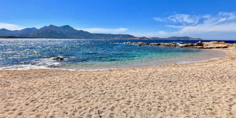 La plage de l’Arinella, à Lumio. ©joningall