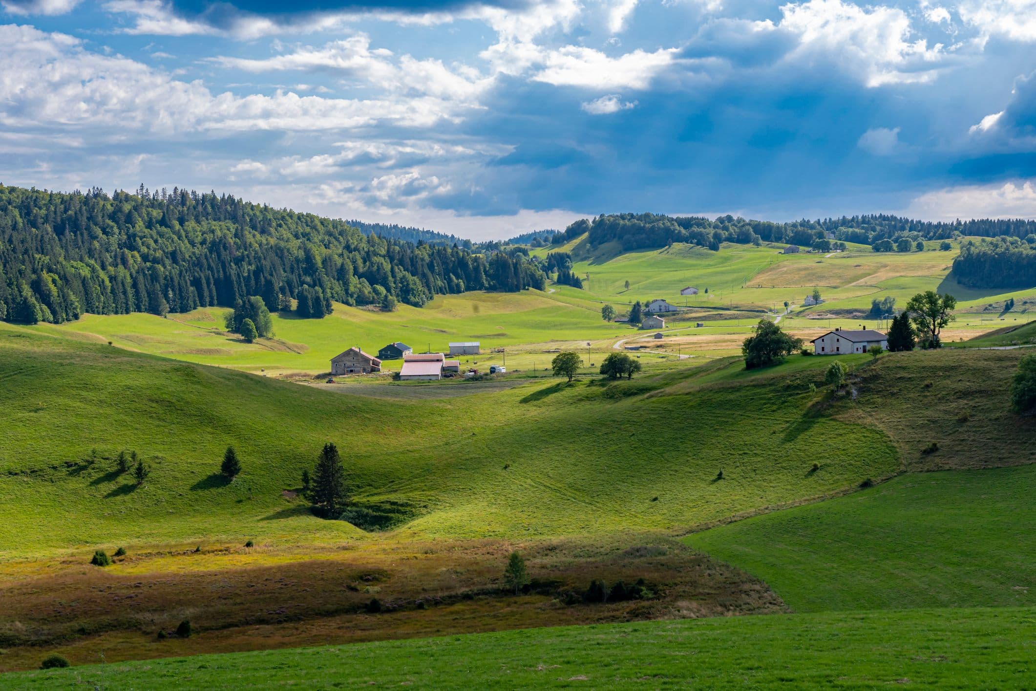 Une photo du village de Les Bouchoux, dans le Jura, pour mettre en avant notre quiz sur le département du Jura