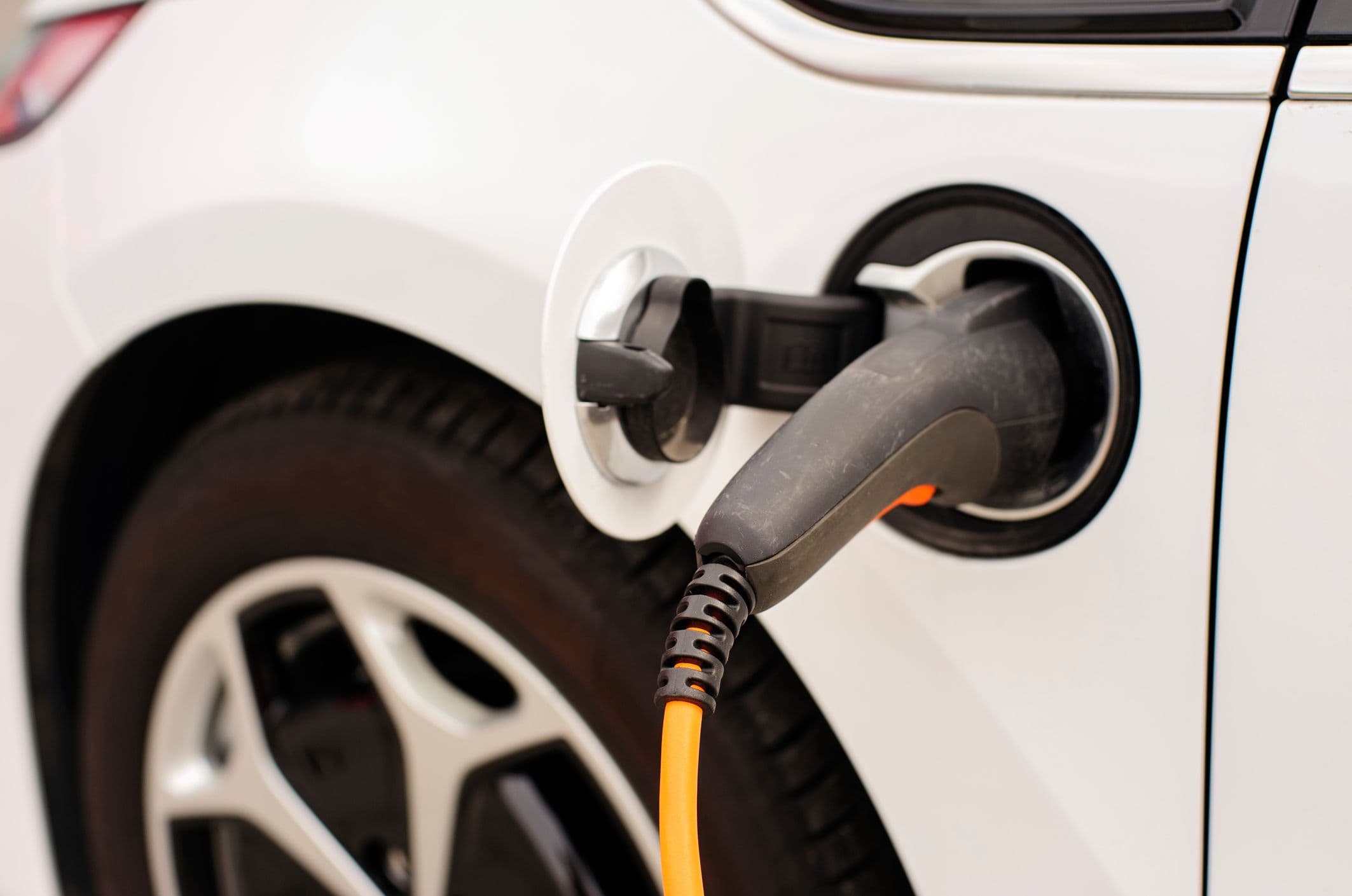 Où recharger gratuitement sa voiture électrique ?