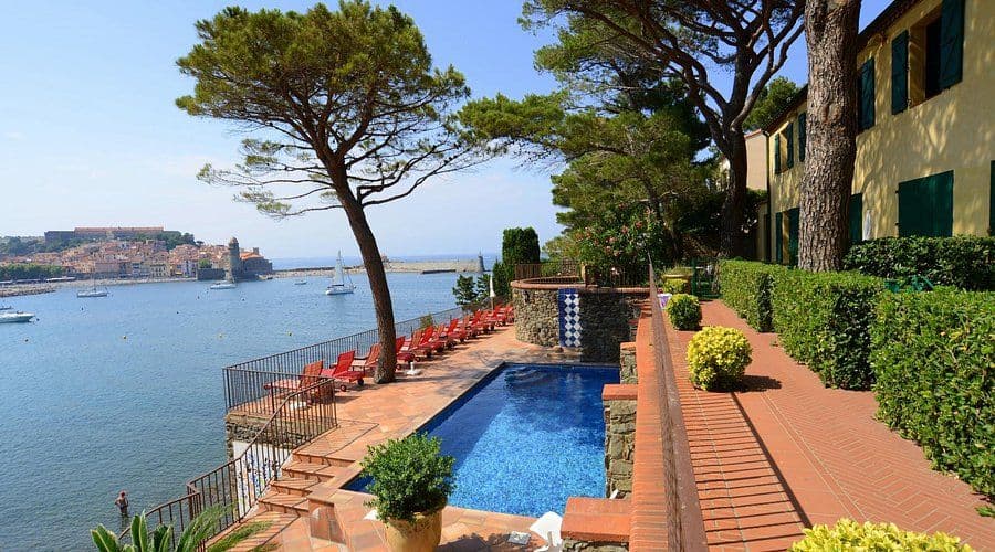 Le Relais des Trois Mas, avec sa vue à couper le souffle sur la baie de Collioure. ©RelaisdesTroisMas
