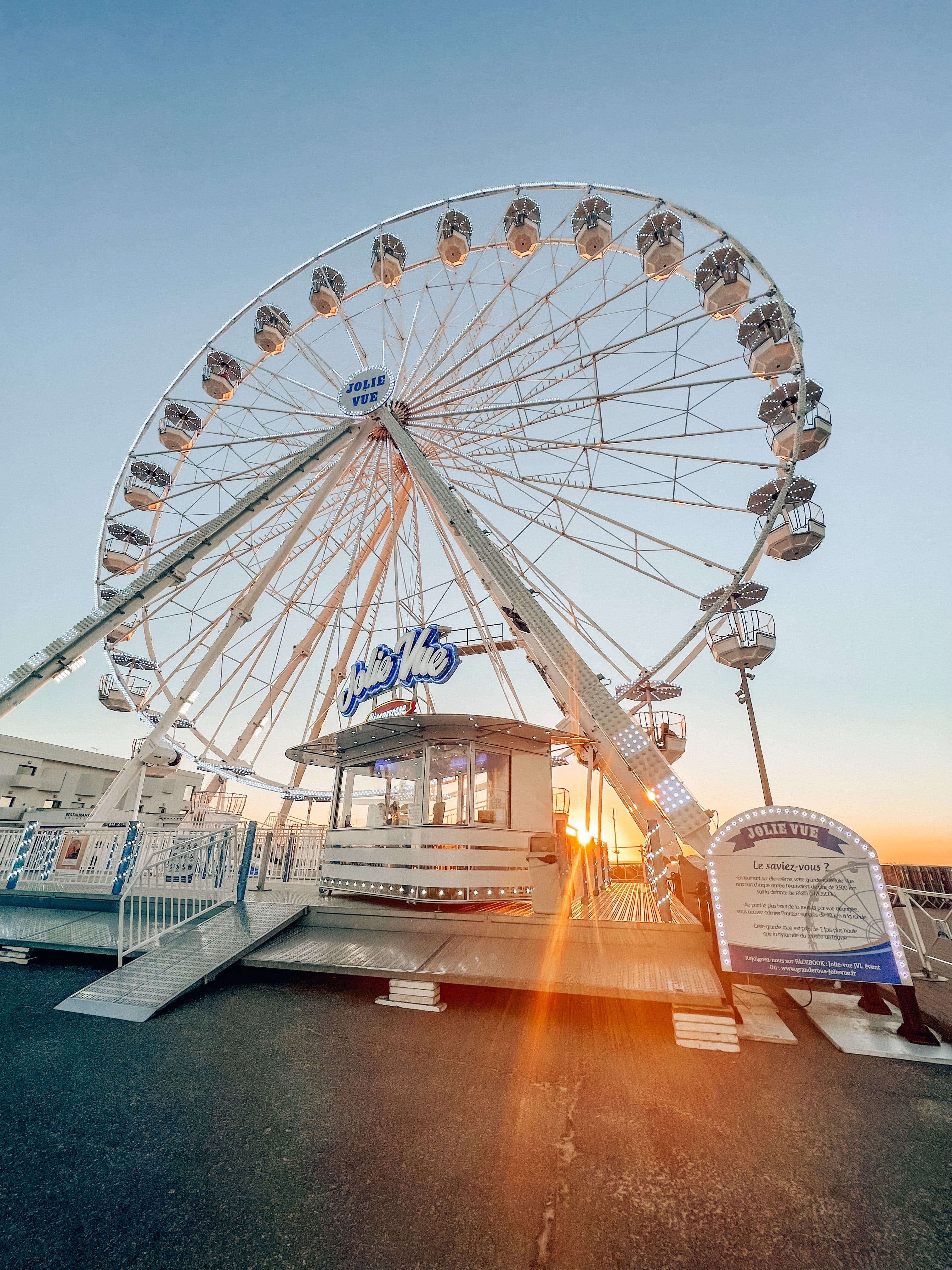 La grande roue de Biscarosse, parfait spot pour admirer le coucher du soleil.