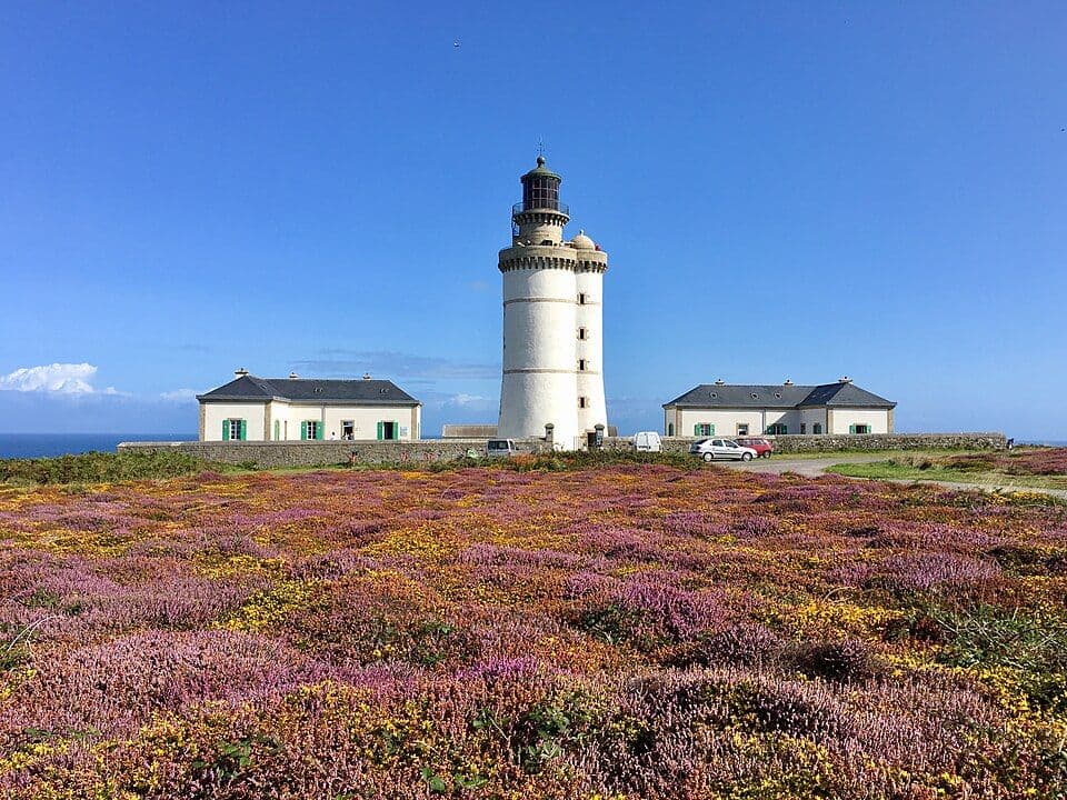 À l'occasion d'une virée sur l'île d'Ouessant, le phare du Stiff vaut le détour. ©Wikimedia Commons-Alix Choma Bex