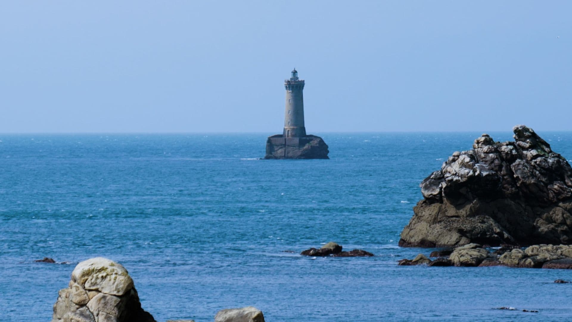 Le phare du Four est ce qu'on appelle un phare des "enfers". ©Roole