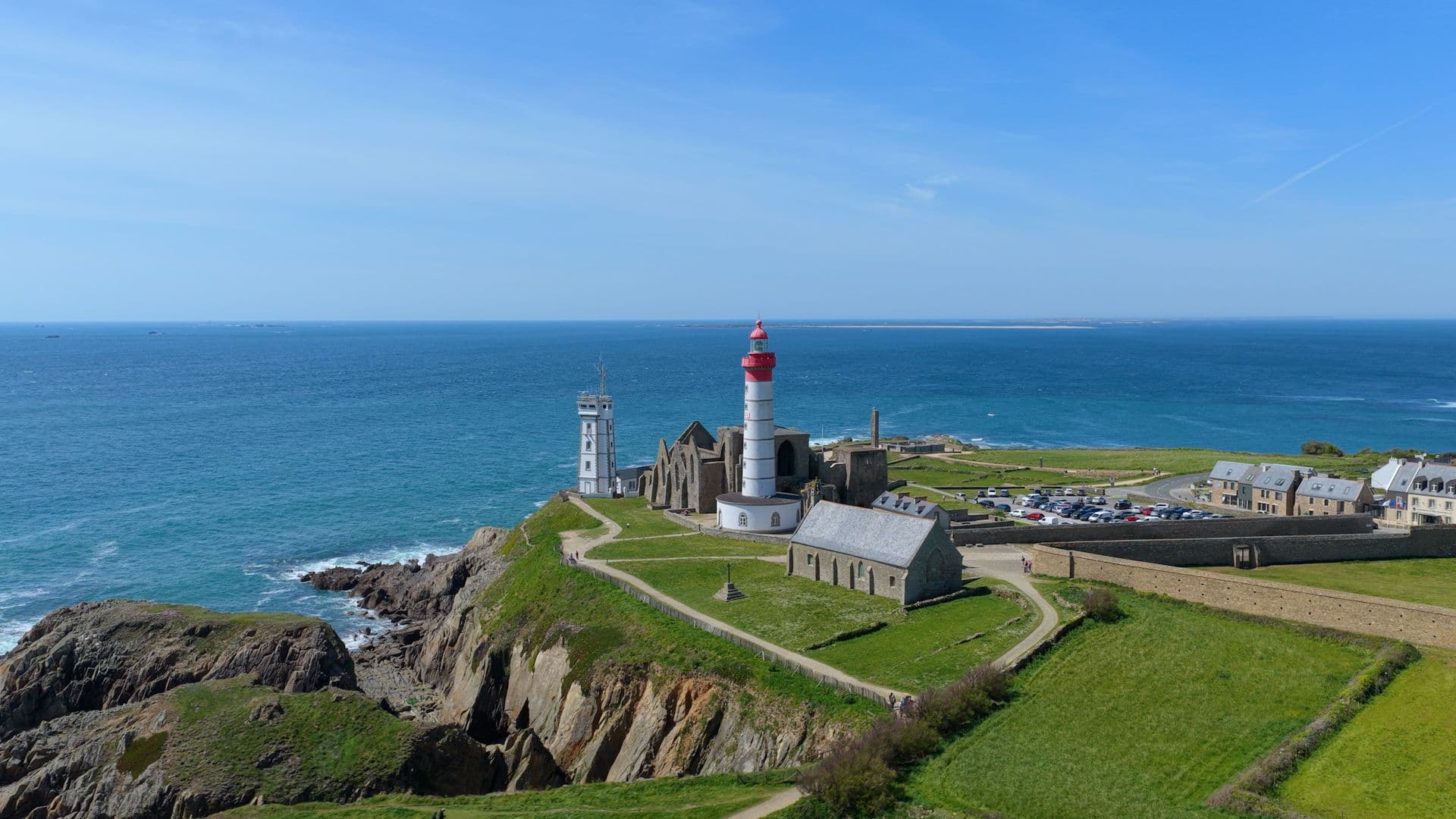 La pointe Saint-Mathieu est un incontournable de la Route des Phares. ©Roole