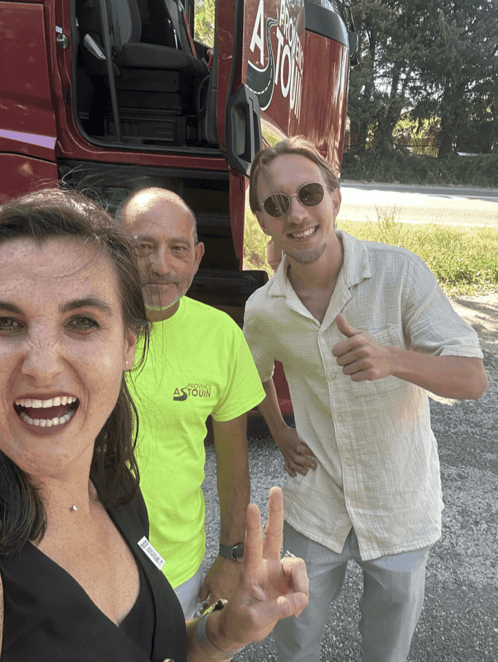 Passagers et conducteurs sont ravis de partager des trajets ensemble. ©Truckly