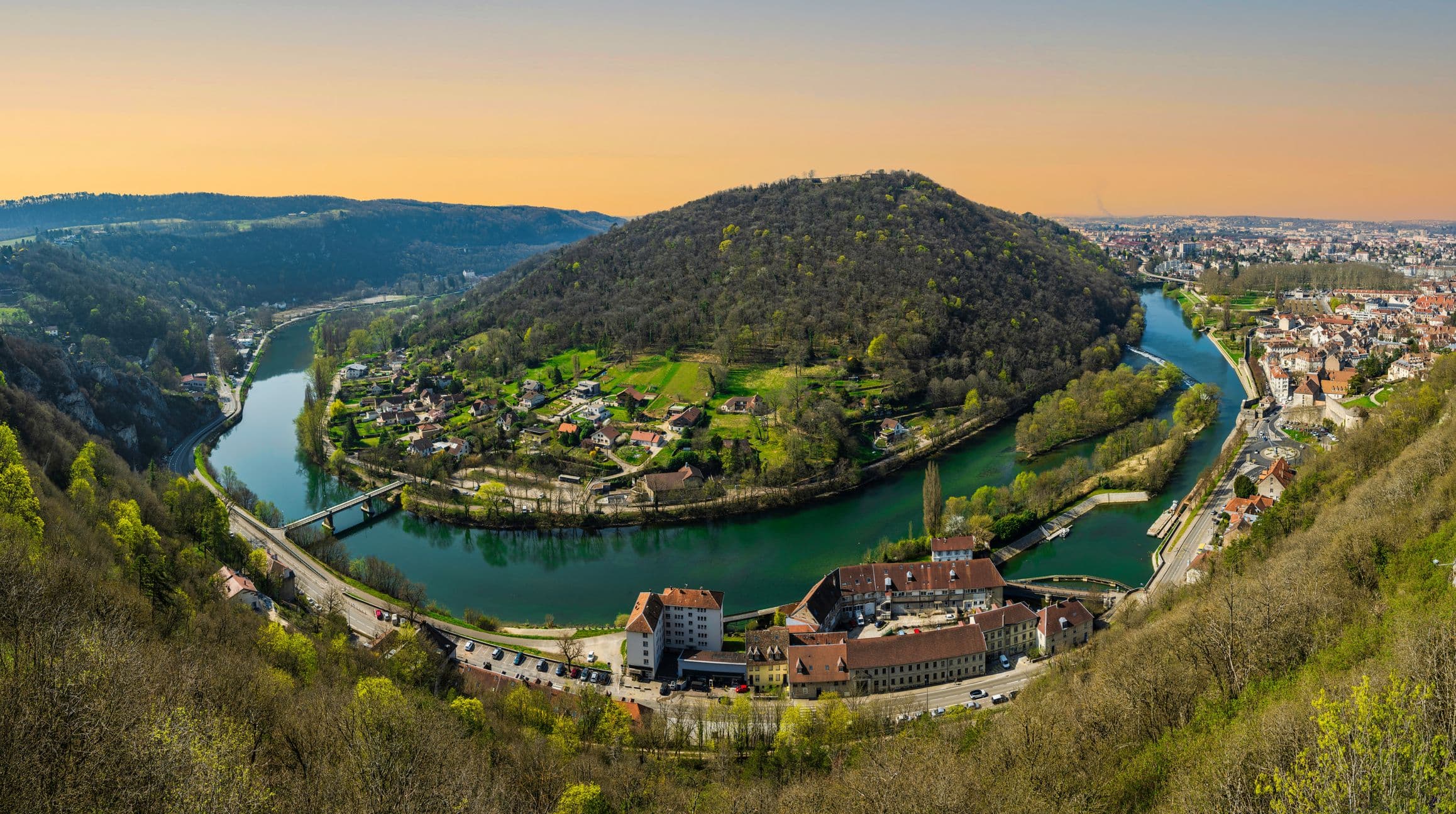 Besançon vue du ciel © Arnold Petersen