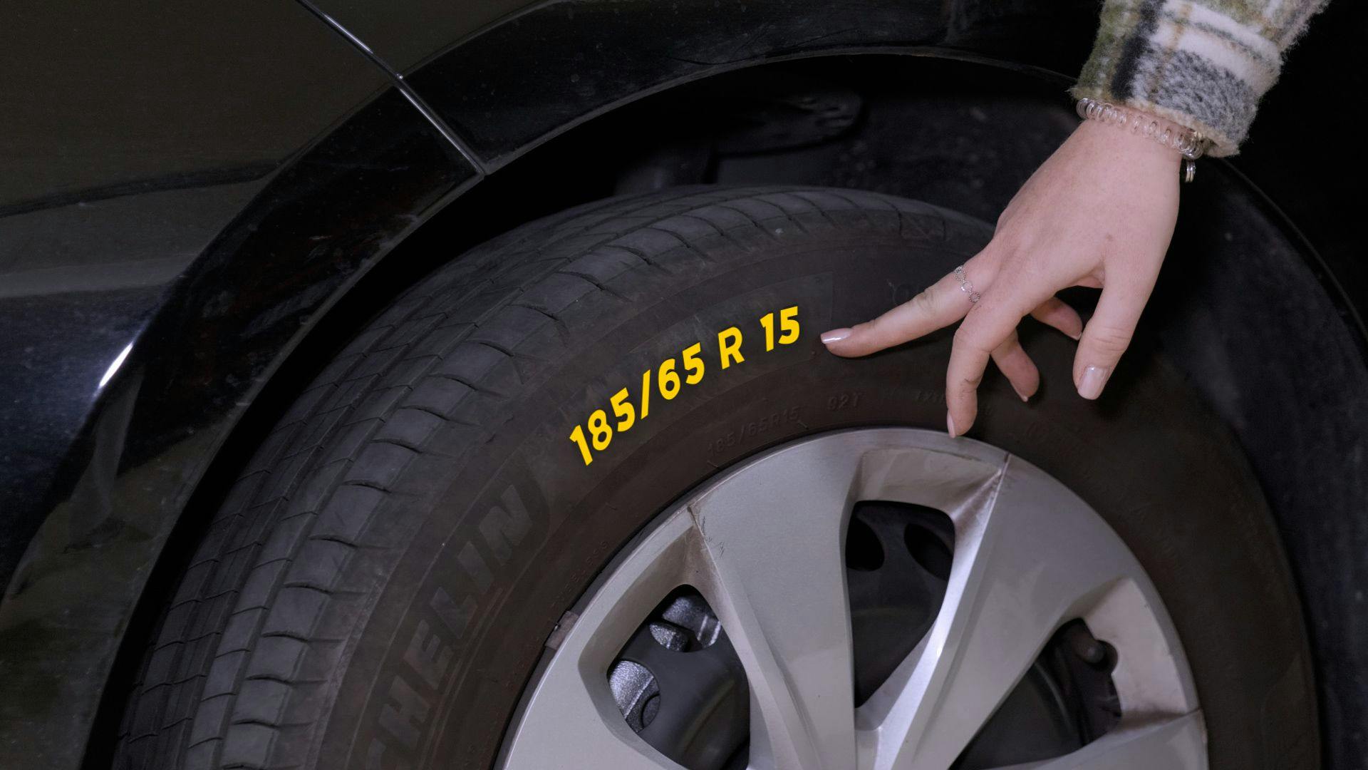 Les dimensions des pneumatiques se trouvent sur le flan du pneu.