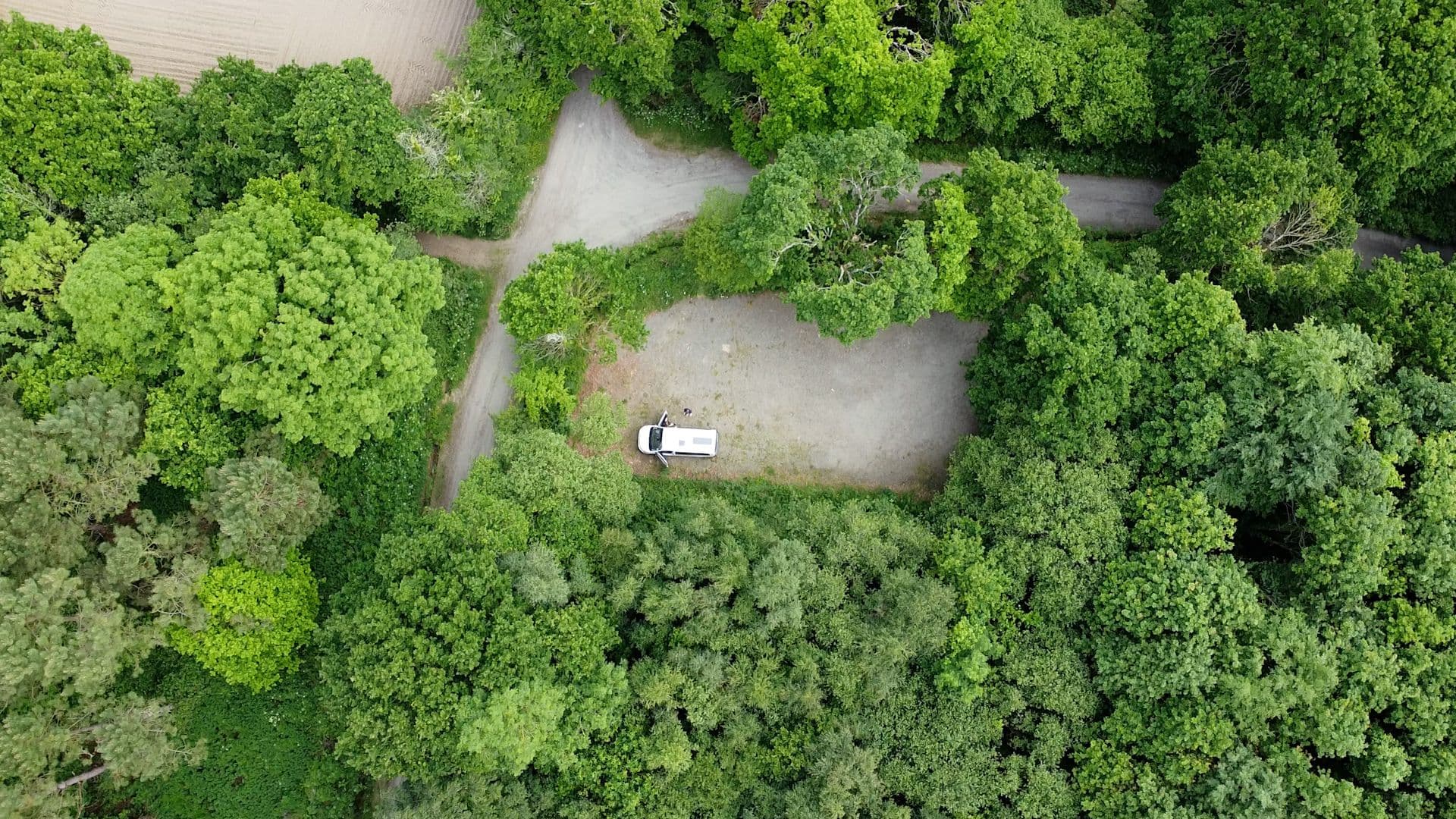 Voyager en van permet d'être au plus près de la nature, de jour comme de nuit ! ©Roole