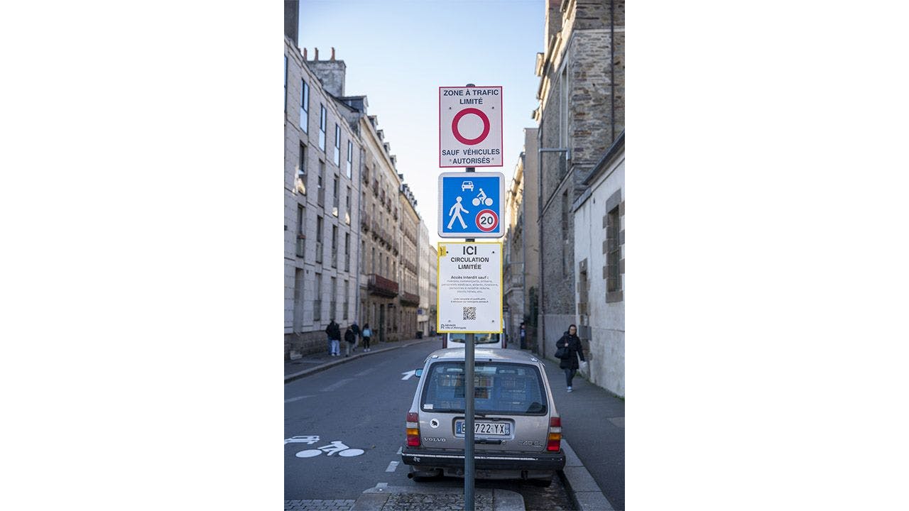 Mise en place d'une Zone à trafic limité (ZTL) à Rennes Métropole.<br>© Arnaud Loubry – Rennes Ville &amp; Métropole.