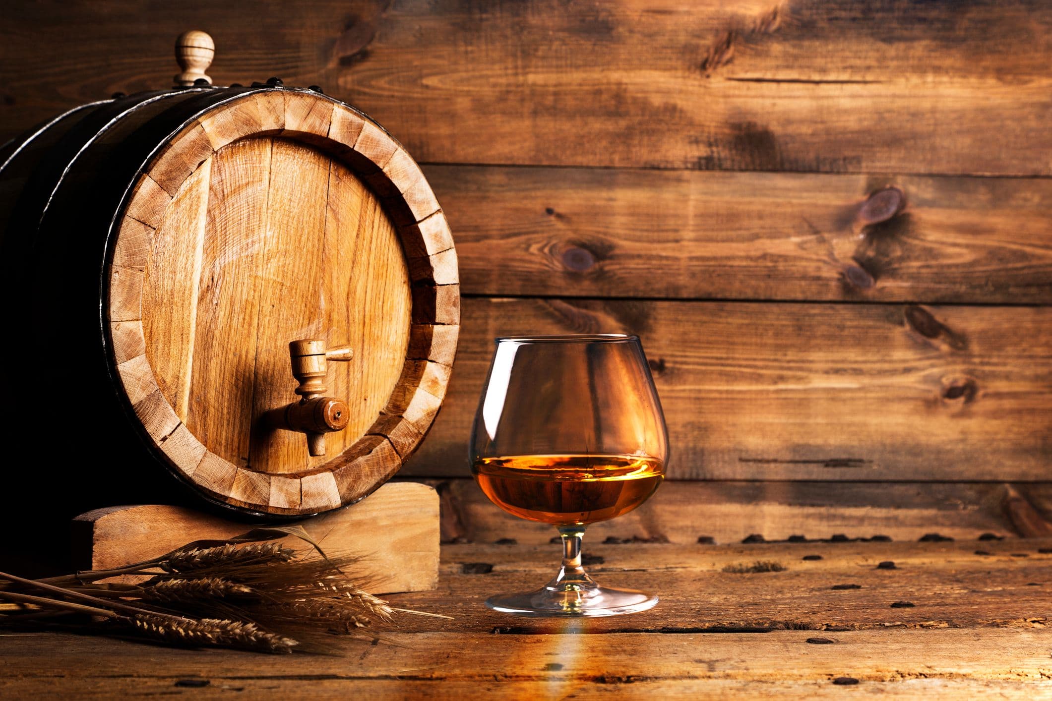 Entrez dans le monde du Cognac et découvrez tous les secrets de cette boisson française mondialement réputée. ©filipfoto