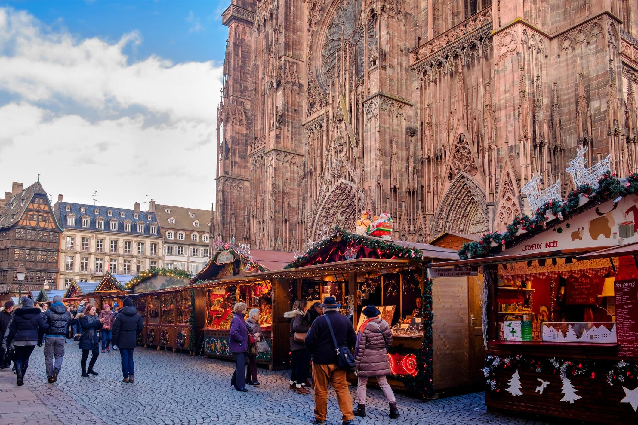 Strasbourg, sa cathédrale et son inroyable marché de Noël. ©Orietta Gaspari